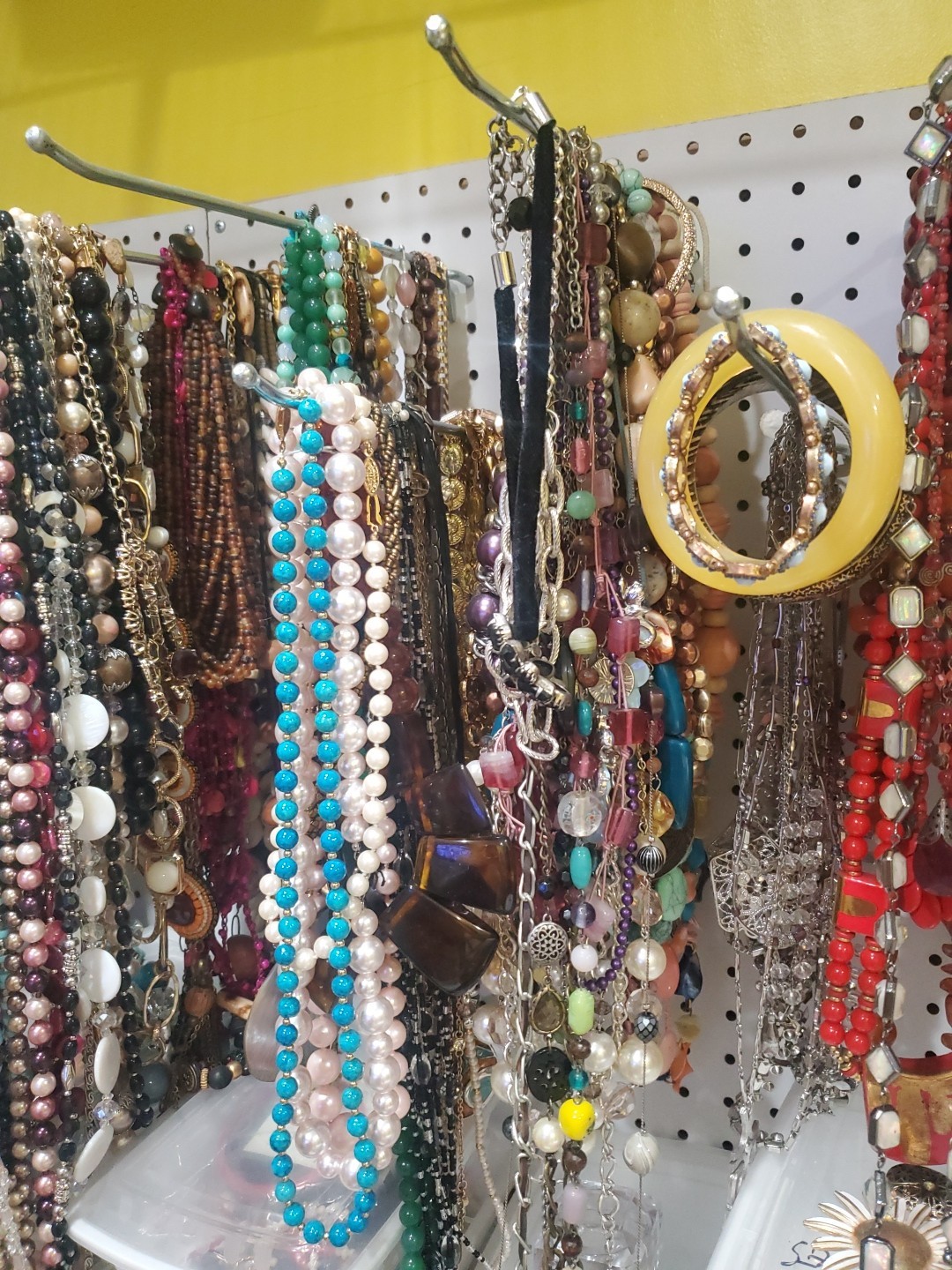 1/2 Pound Vintage To Modern FASHION JEWELRY Lot All Wearable!! READ DESCRIPTION