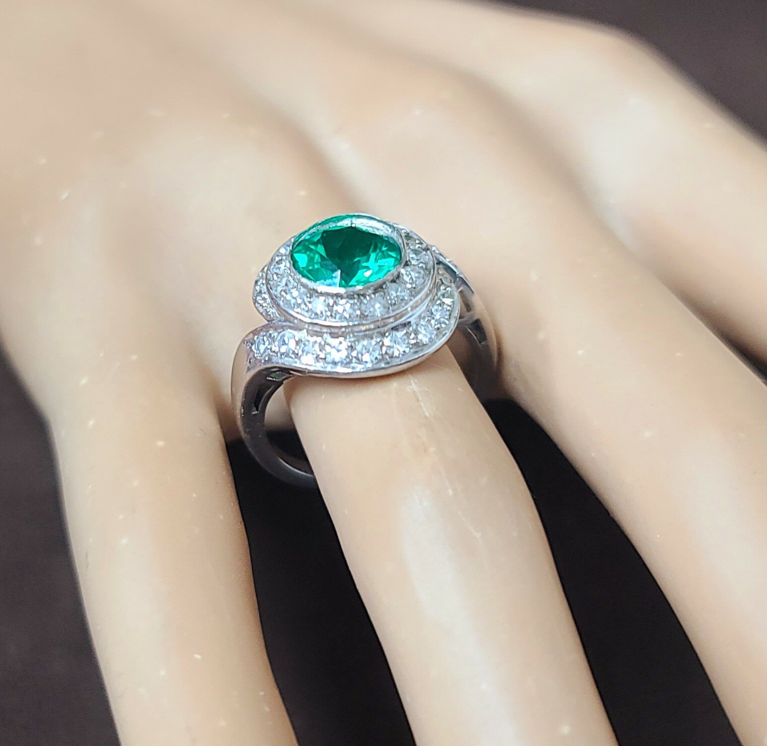 VINTAGE PLATINUM RING 1.52CT. NATURAL GREEN EMERALD ROUND SHAPE CIRC 1940’S