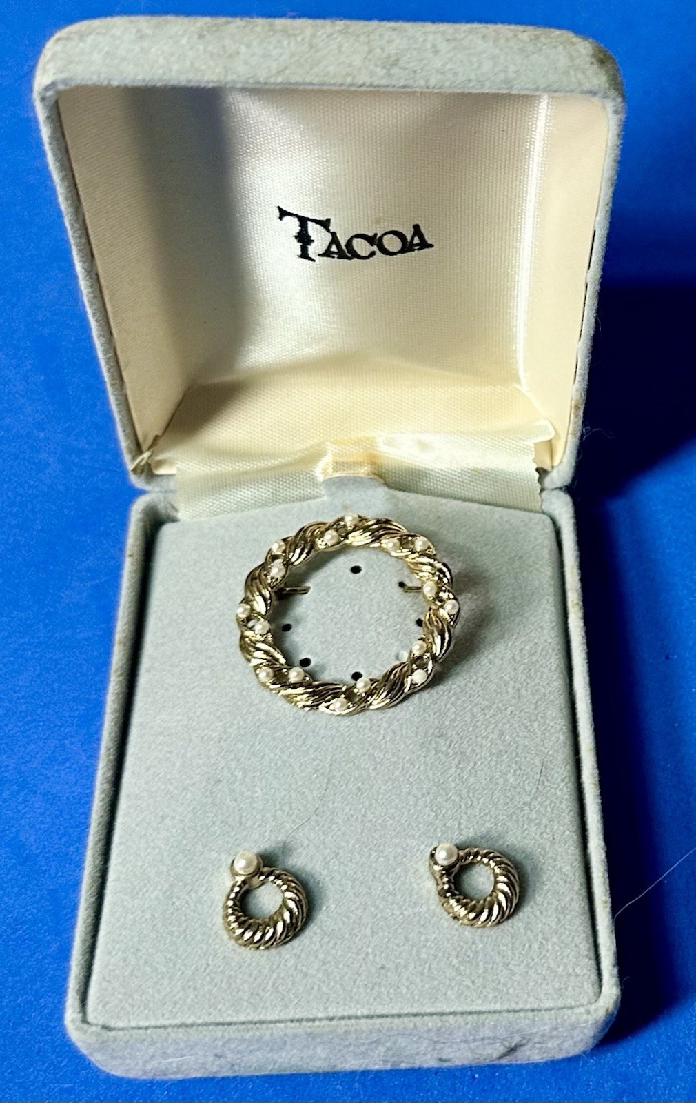 NIB Vintage Tacoa Pearl Filigree Brooch/Pin & Earrings Jewelry Set