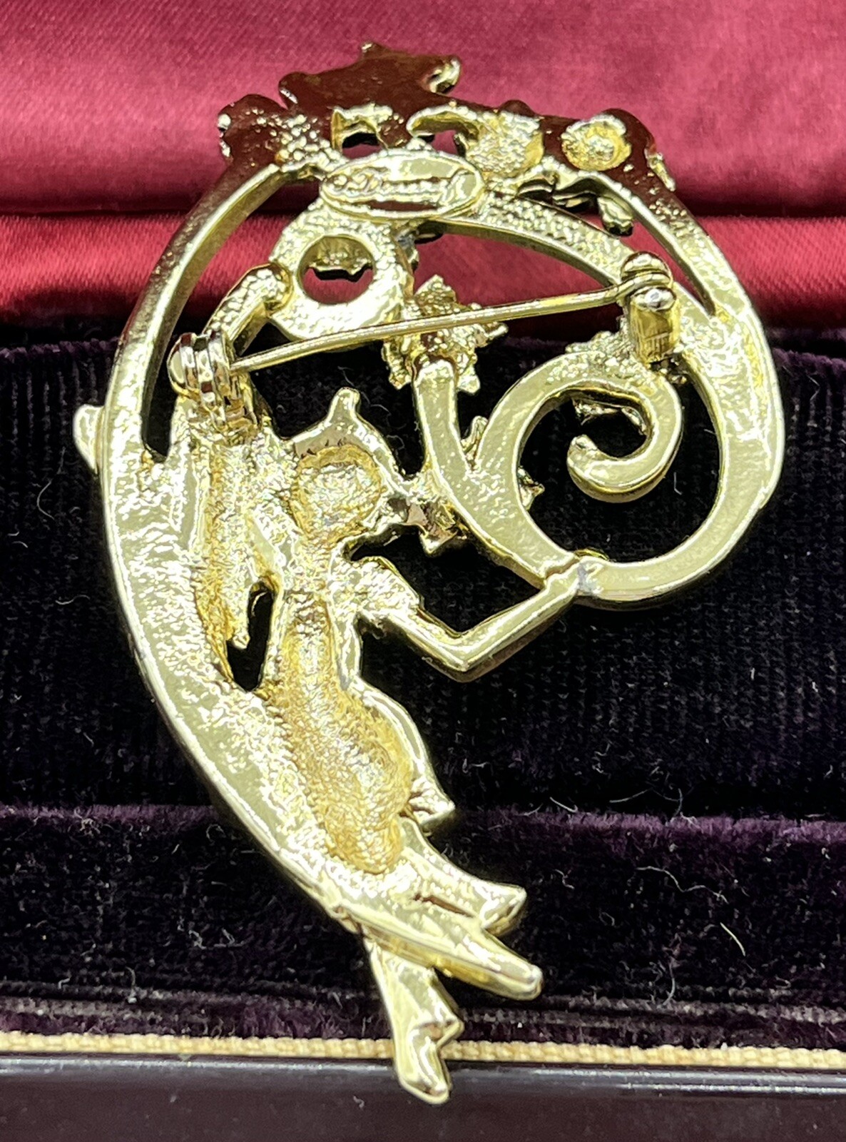 Vintage DANECRAFT Brushed & Shiny Goldtone PIXIE FAIRY Brooch WHIMSICAL