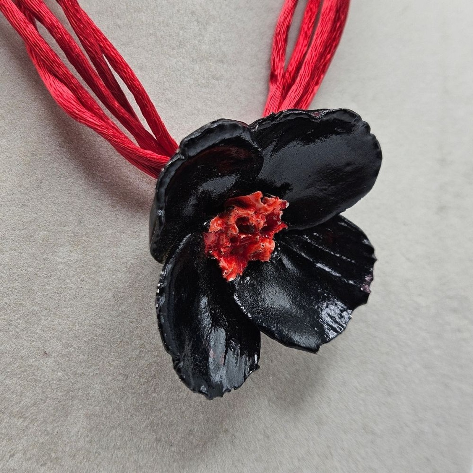 NEW VINTAGE Lisner 3D Poppy Flower Pendant Silk Cord Choker Necklace