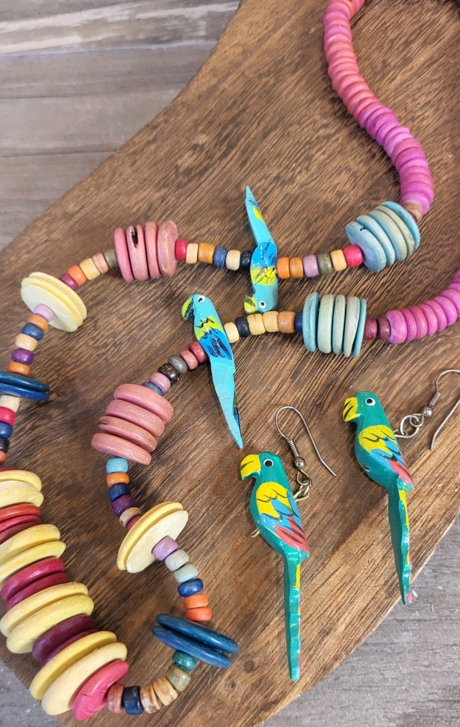Vtg Rustic Beaded Parrot Detail Necklace & Earrings Set, Made in the Caribbean