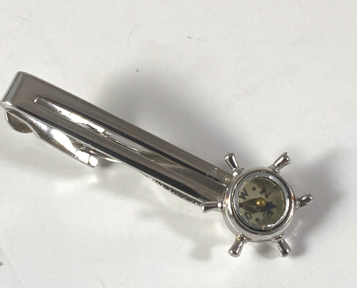 Vintage Swank Captain Wheel Compass Men’s Tie Clip Silver Tone 1950s Nautical