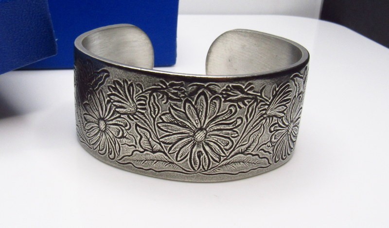 Vintage Salisbury Pewter Bracelet Floral April