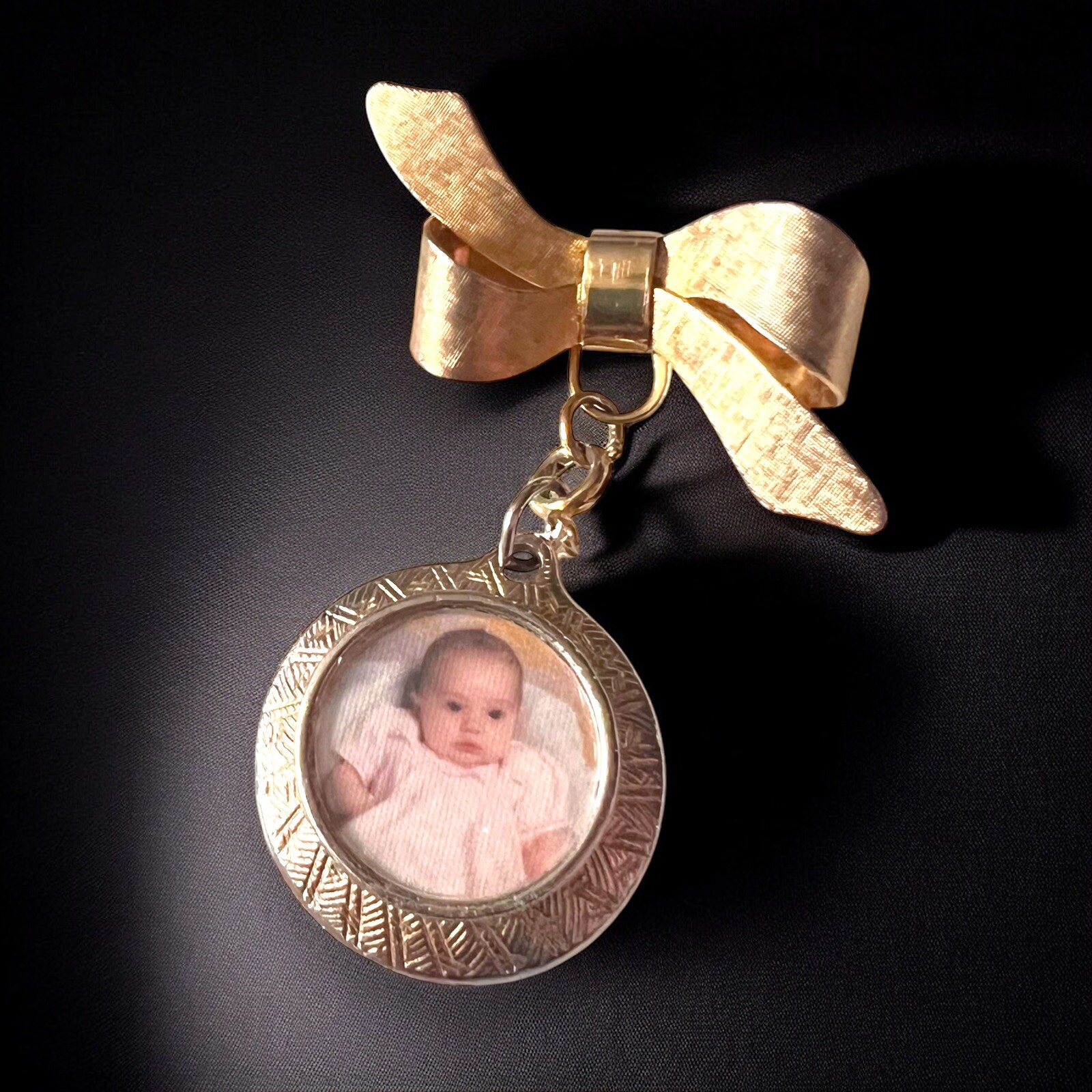 Photo Brooch Bow Locket Pin Vintage Gold Tone Dangle Baby Picture