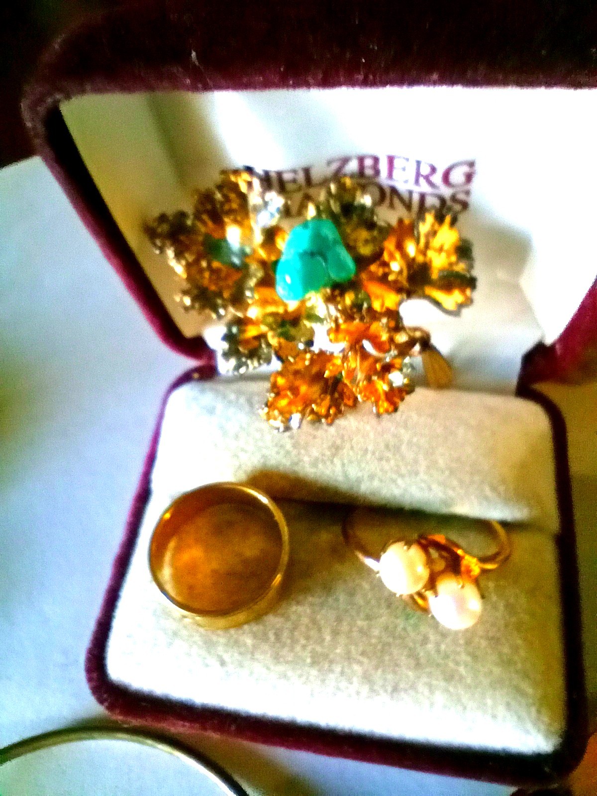 Vintage MIXED JEWELRY LOT PENDANT,BRACELETS,NECKLACE,RINGS,PINS