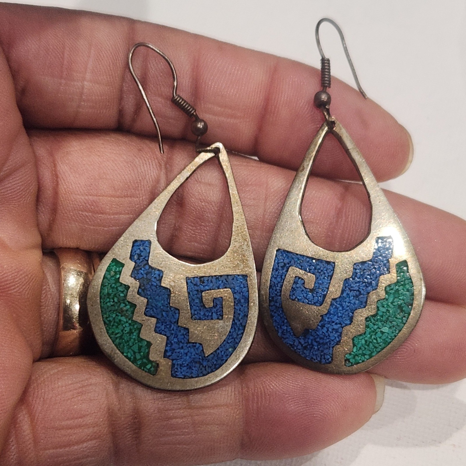Vintage Alpaca Mexico Blue Green Crushed Stone Inlay Teardrop Earrings Geometric