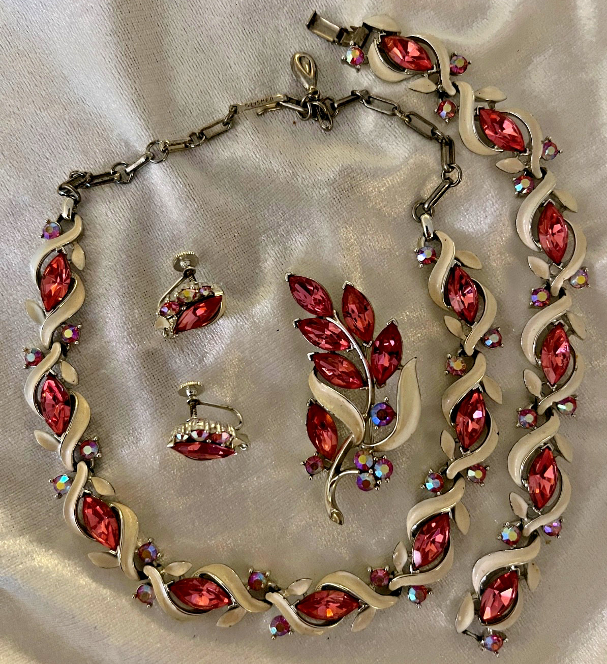 Vintage 1950 Lisner? Pink Rhinestone and White Enamel Parure. Stunning