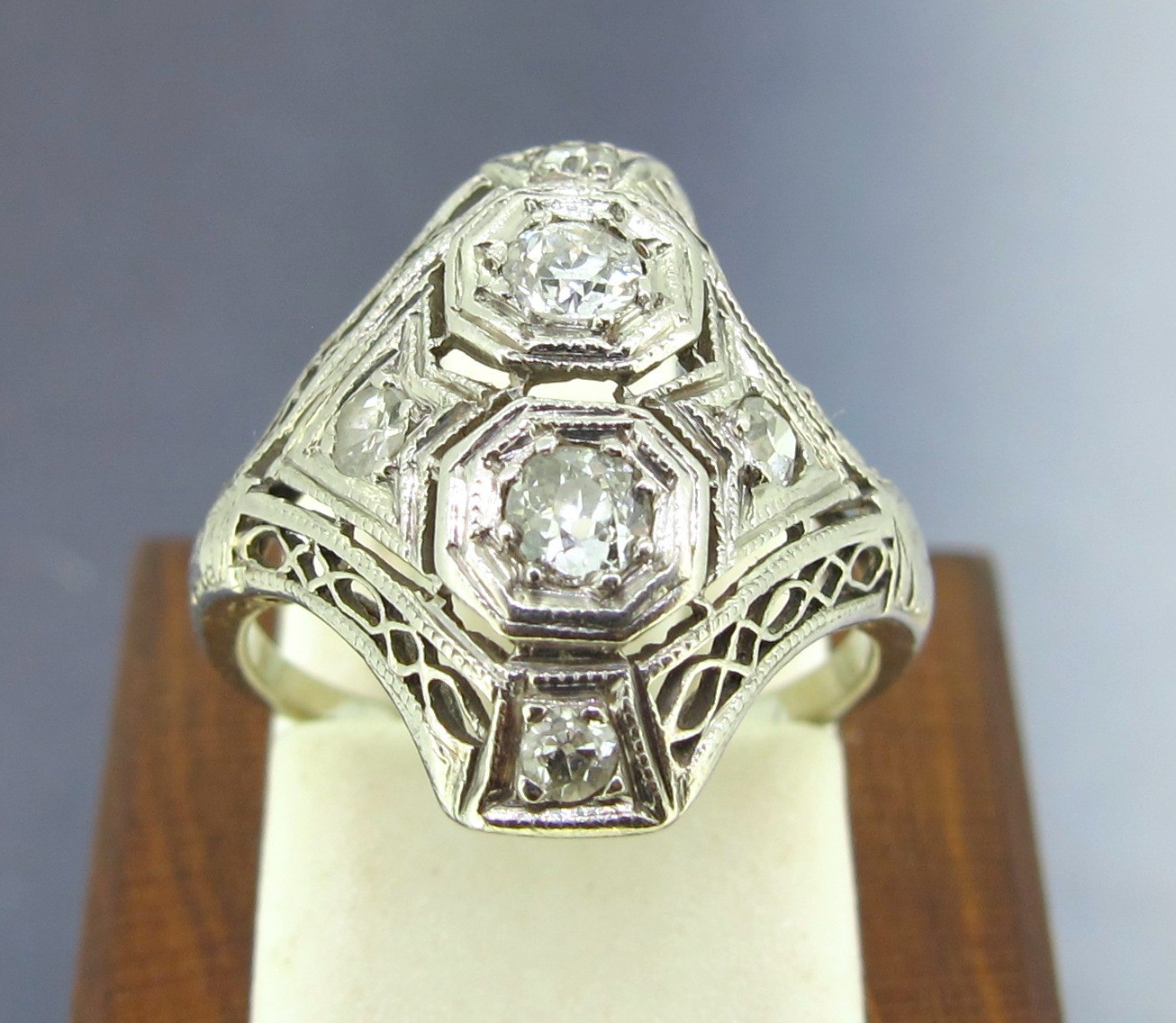 .28 ctw Diamonds Antique Platinum Art Deco Filigree Cocktail Ring Size 3.75