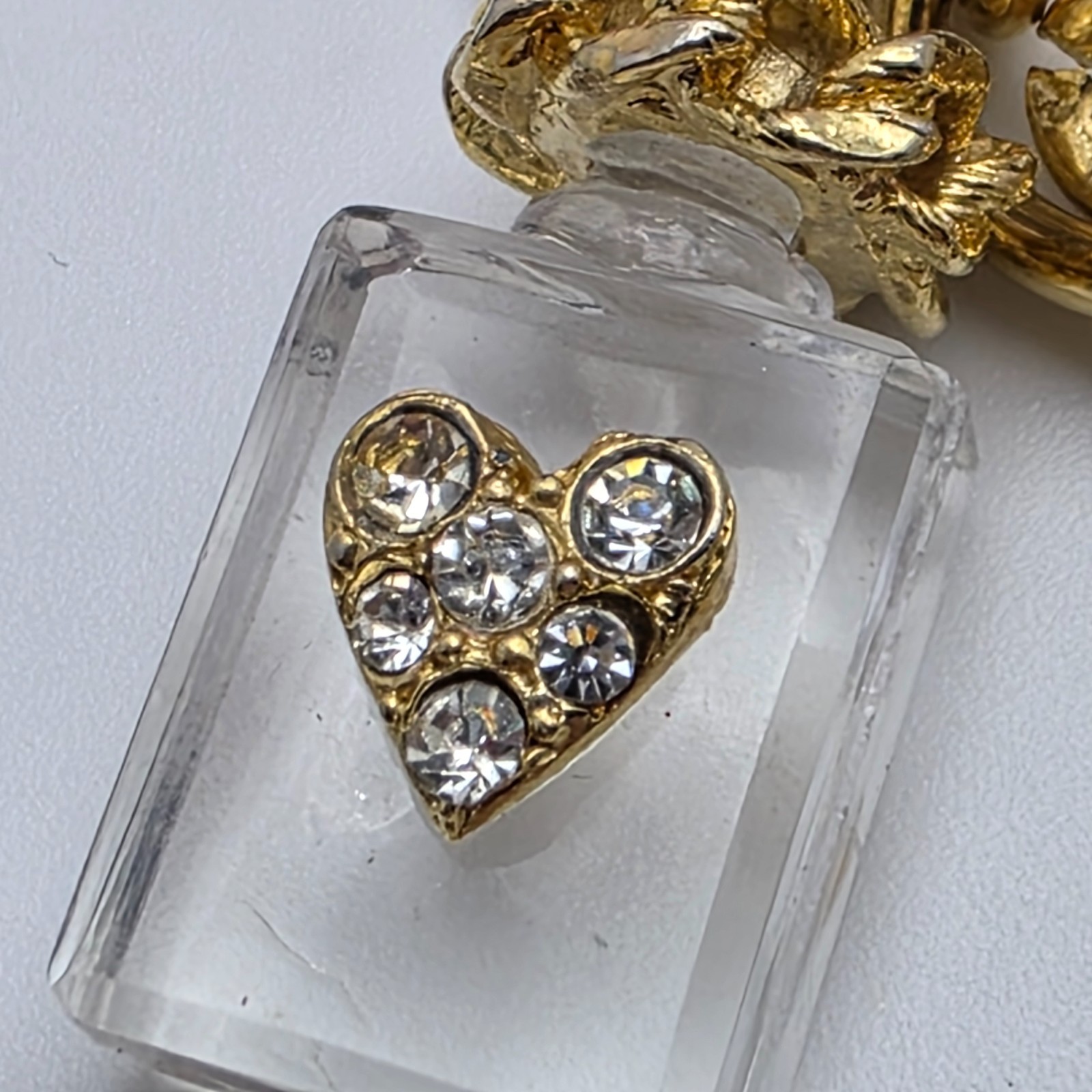Vtg. The Limited Gold Tone Charm Necklace Long Chain Coin Heart Pearl Korea 36″