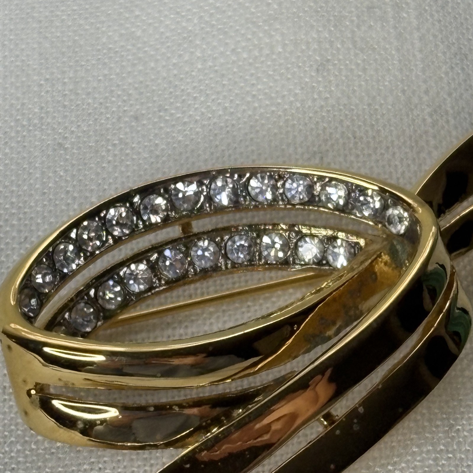 PIERRE BALMAIN Vintage Brooch Swirl Ribbon Gold Tone Rhinestone