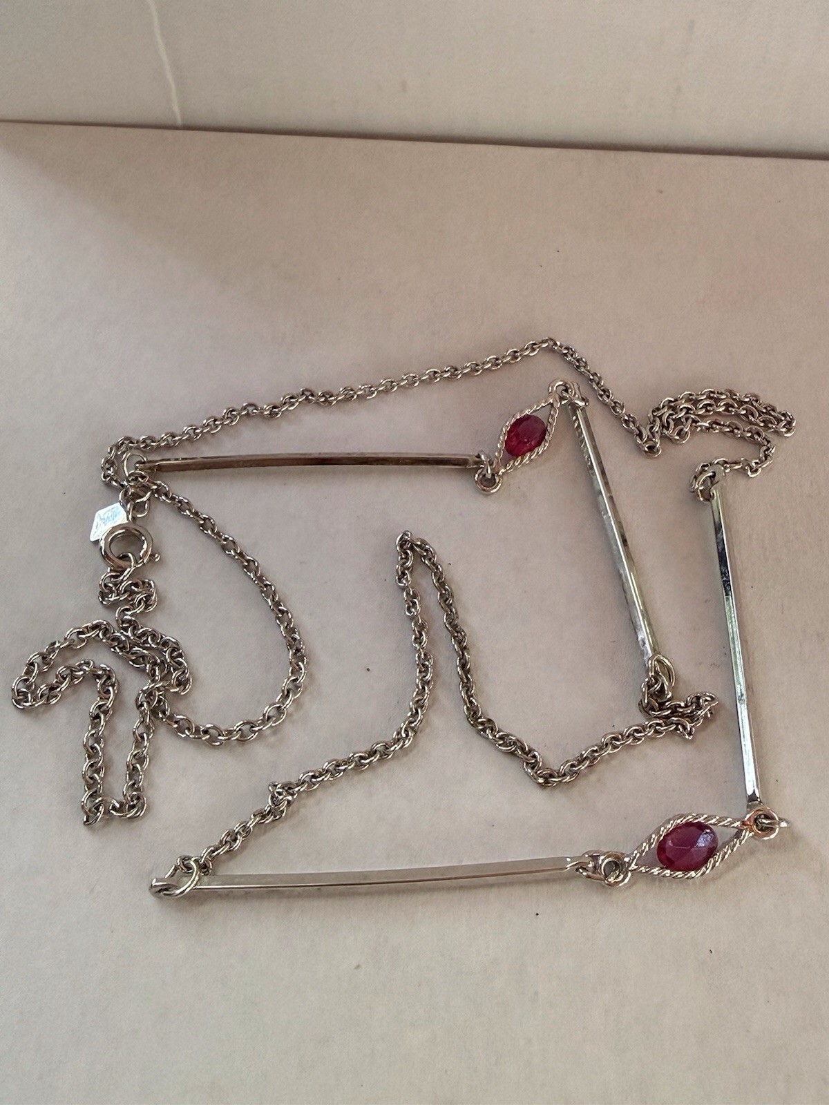 Vintage 1978 Sarah Coventry Serenade Silver Tone Pink Long Necklace KG JD