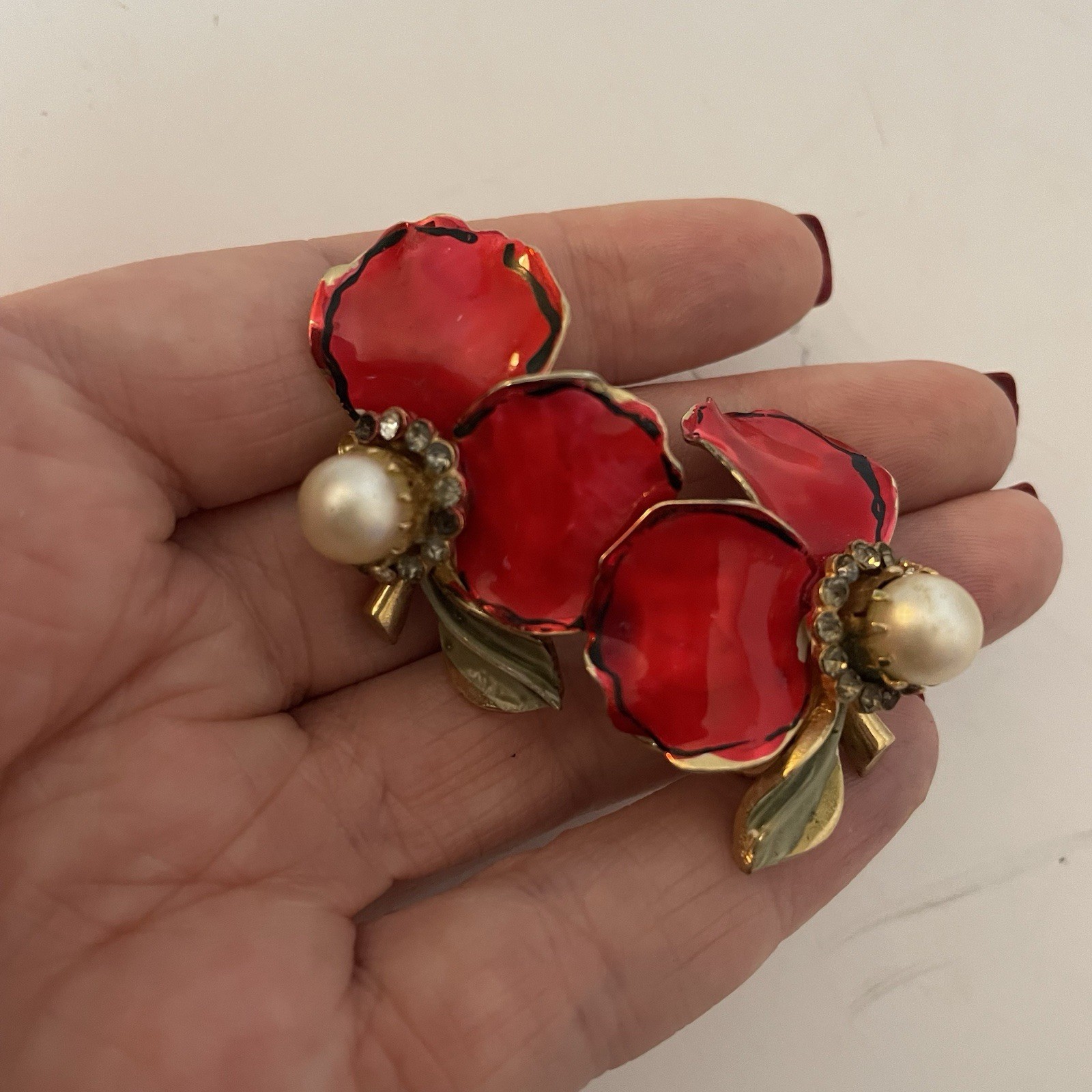 Vtg 1960s Vendome Poppy Flower Earrings Screw back Pearl Center – Missing Stones