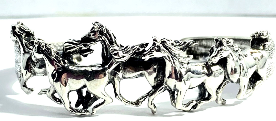 Vintage Sterling Silver 3D Galloping Horses Textured Cuff Bracelet 2 3/8″