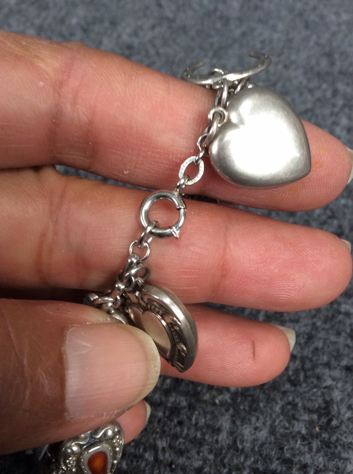 Beautiful vtg Victorian sterling silver 925 puffy hearts etc Charms bracelet