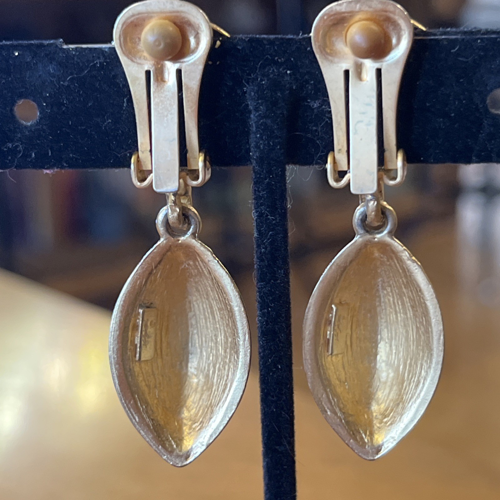 Vintage XEJA Matte Gold Dangle Drop Clip On Earrings Statement Classic