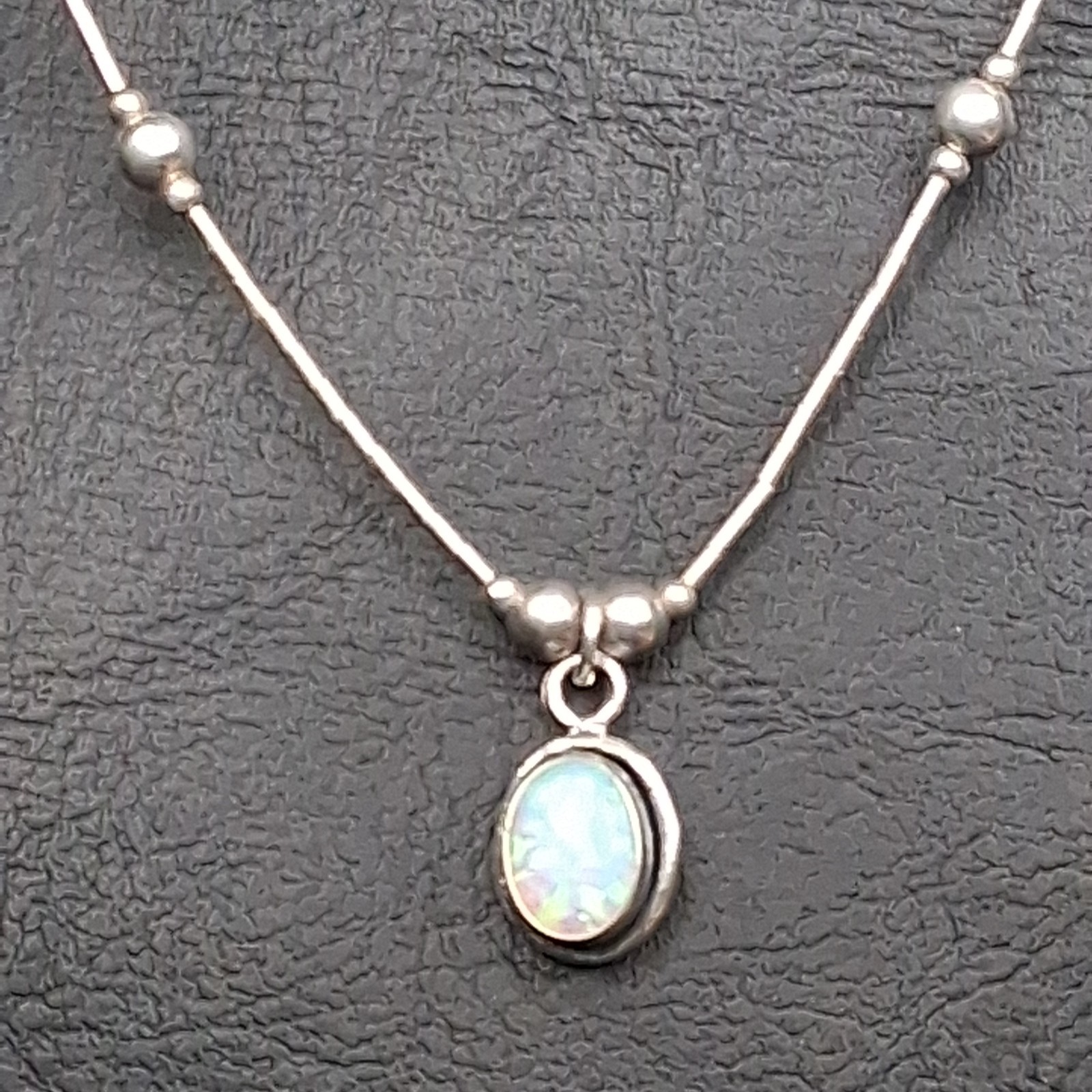 STERLING SILVER 925 Station Necklace Whit Opal Pendent. 17.976