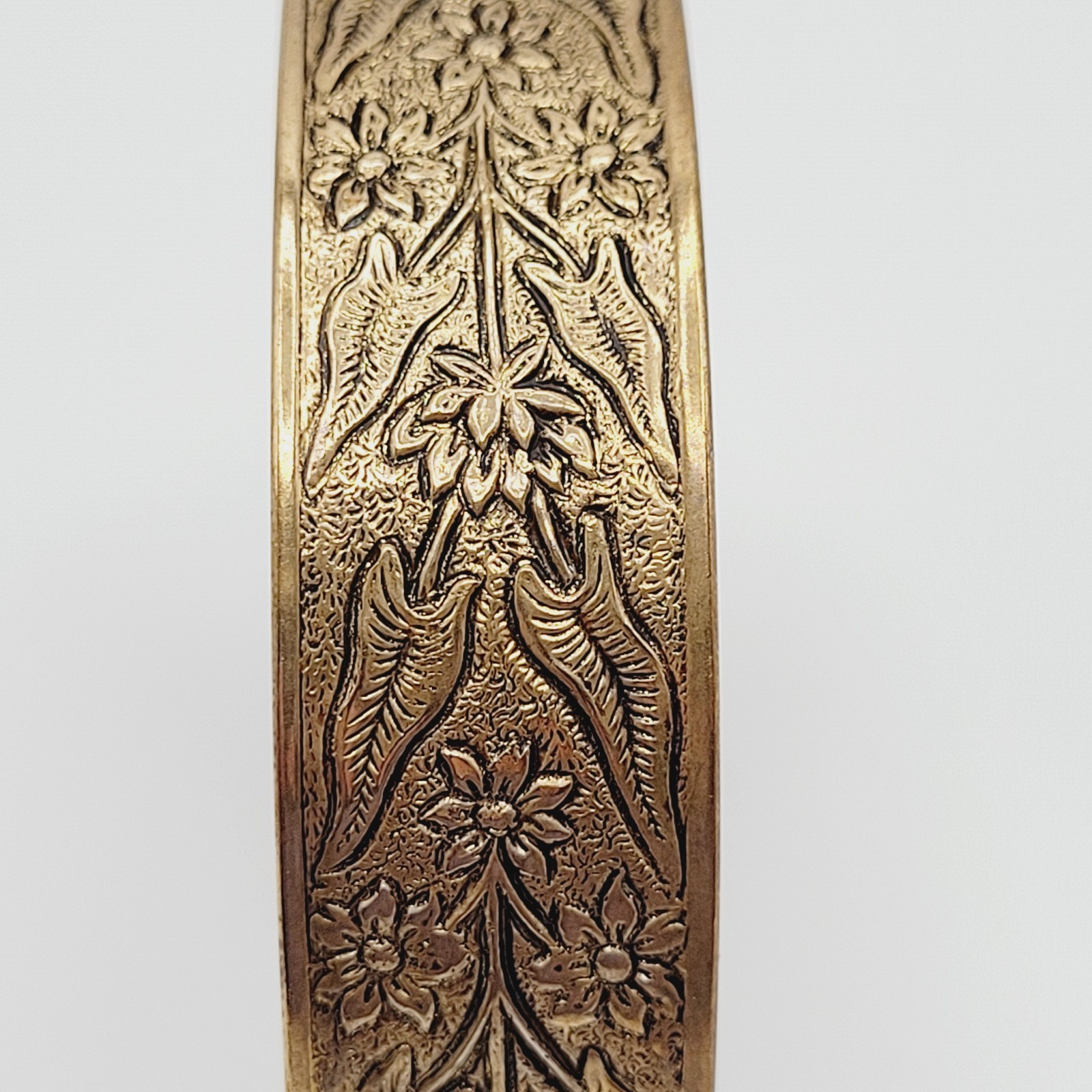 Victorian Style Brass Hinged Floral Embossed Gold Tone Metal Bangle Bracelet