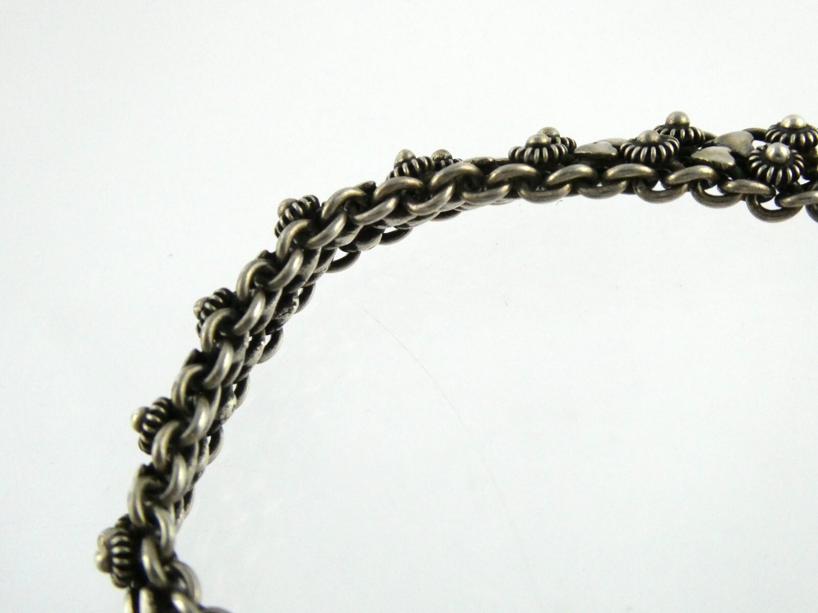 Vintage Hearts and Flowers Pattern Chain Bracelet 925 18.7g 7.5 Inch Length