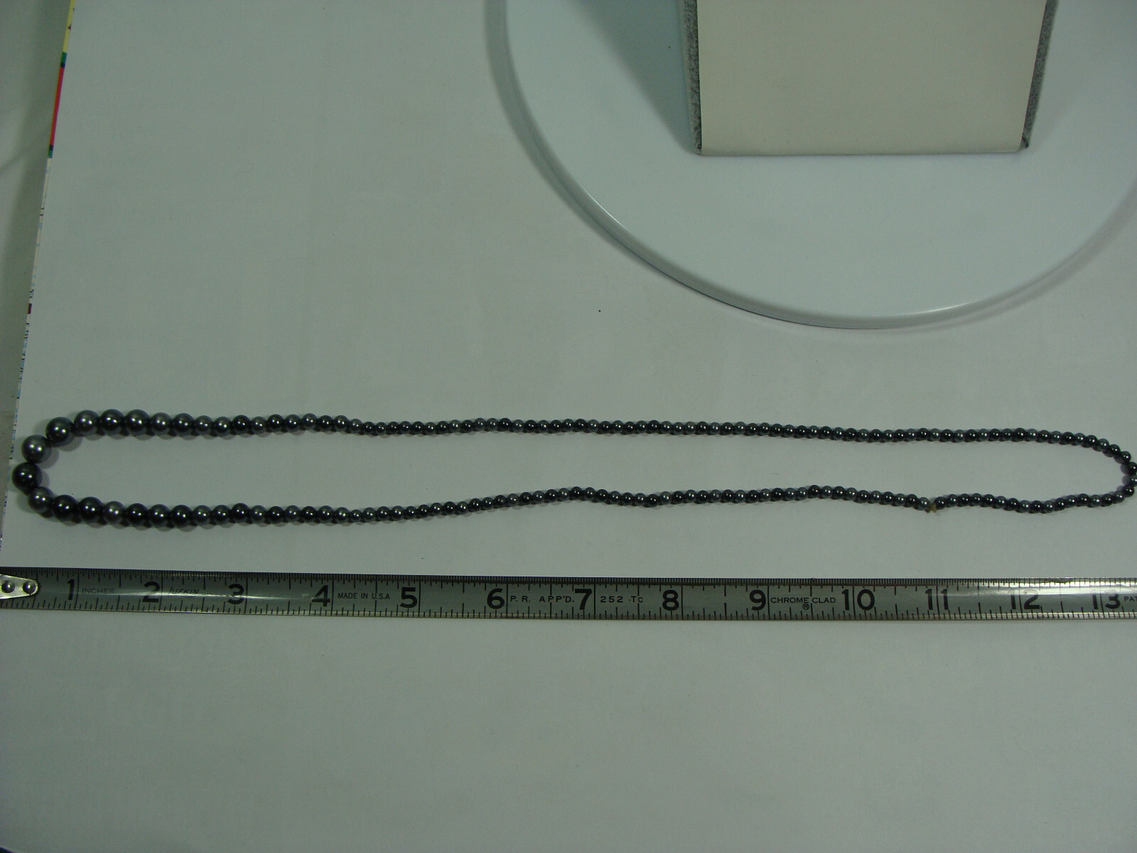 Vtg 2 Tone Gray Faux Pearls Hand Knot Tied Graduating String 27″ Long Necklace