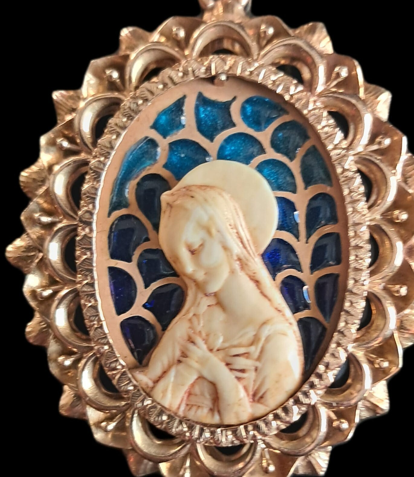 Fine Antique Art Nouveau 18K Gold Plique a Jour Virgin Mary Pendant Ca 1900