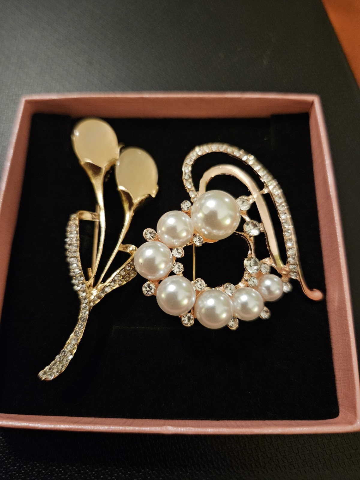 Pearl heart brooch and a tulip flower brooch,rhinestone and artificial pearls.