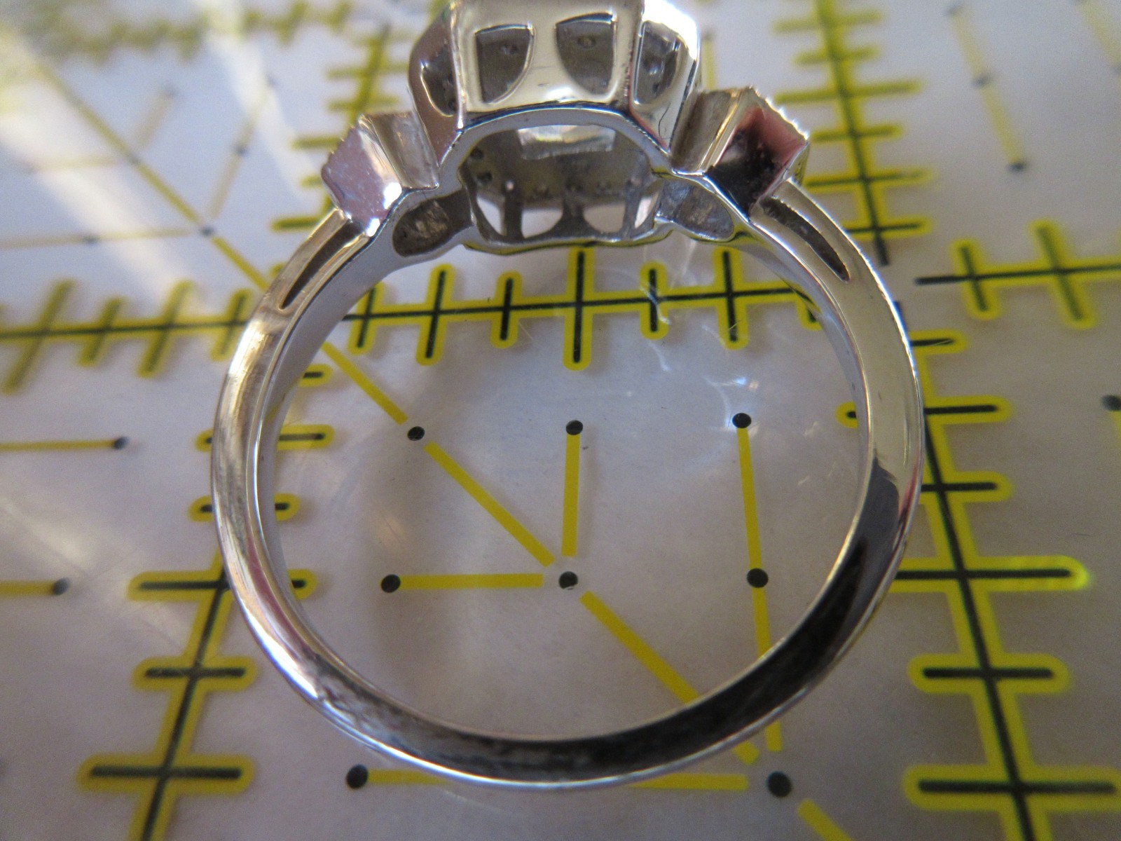 Vintage signed STELLA & DOT Clear Rhinestones Cocktail Ring Size 9
