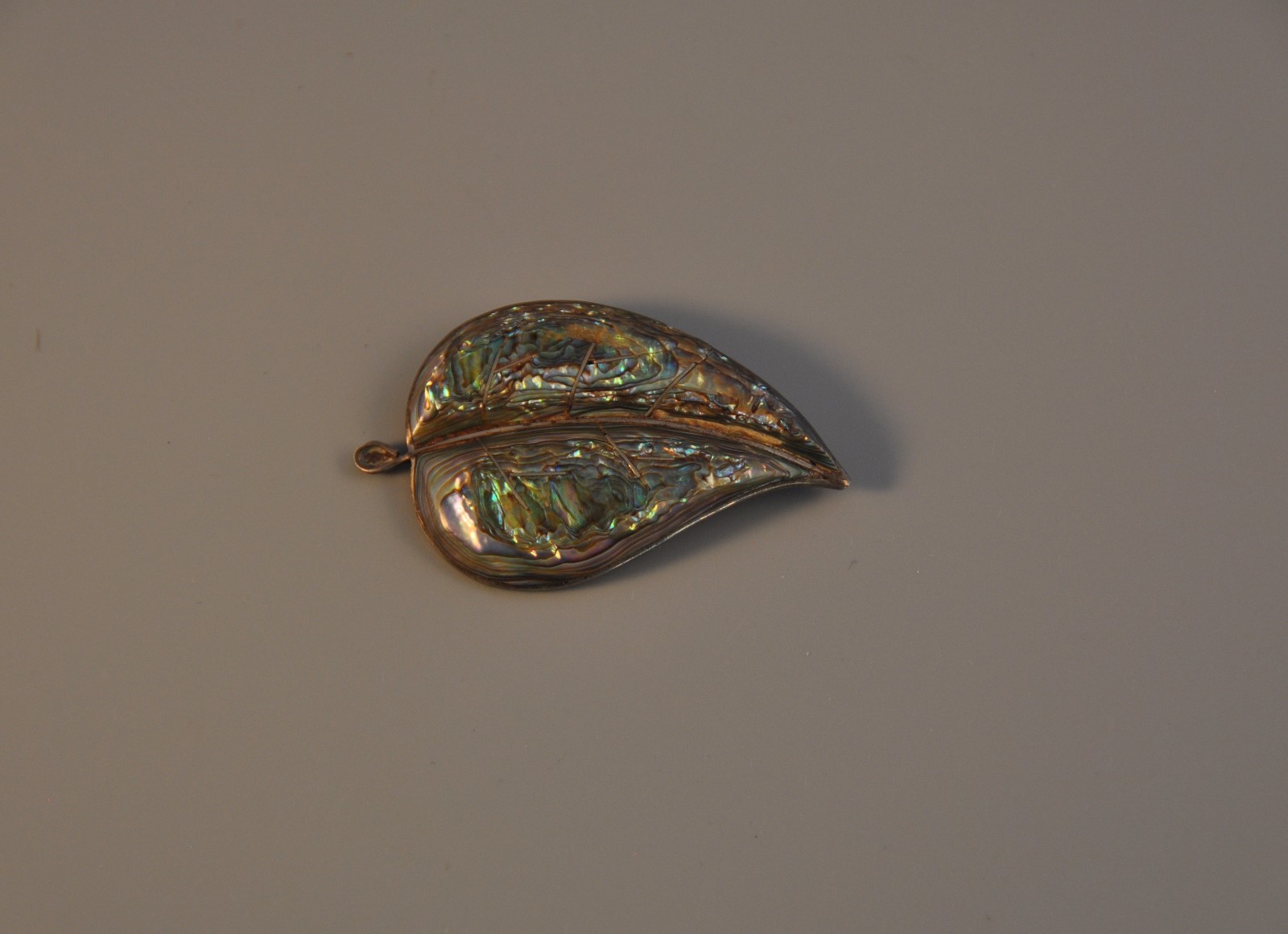 VINTAGE SILVER PIN BROOCH – 925 TAXCO MEXICO – INLAID ABALONE LEAF 2 1/4″ LONG
