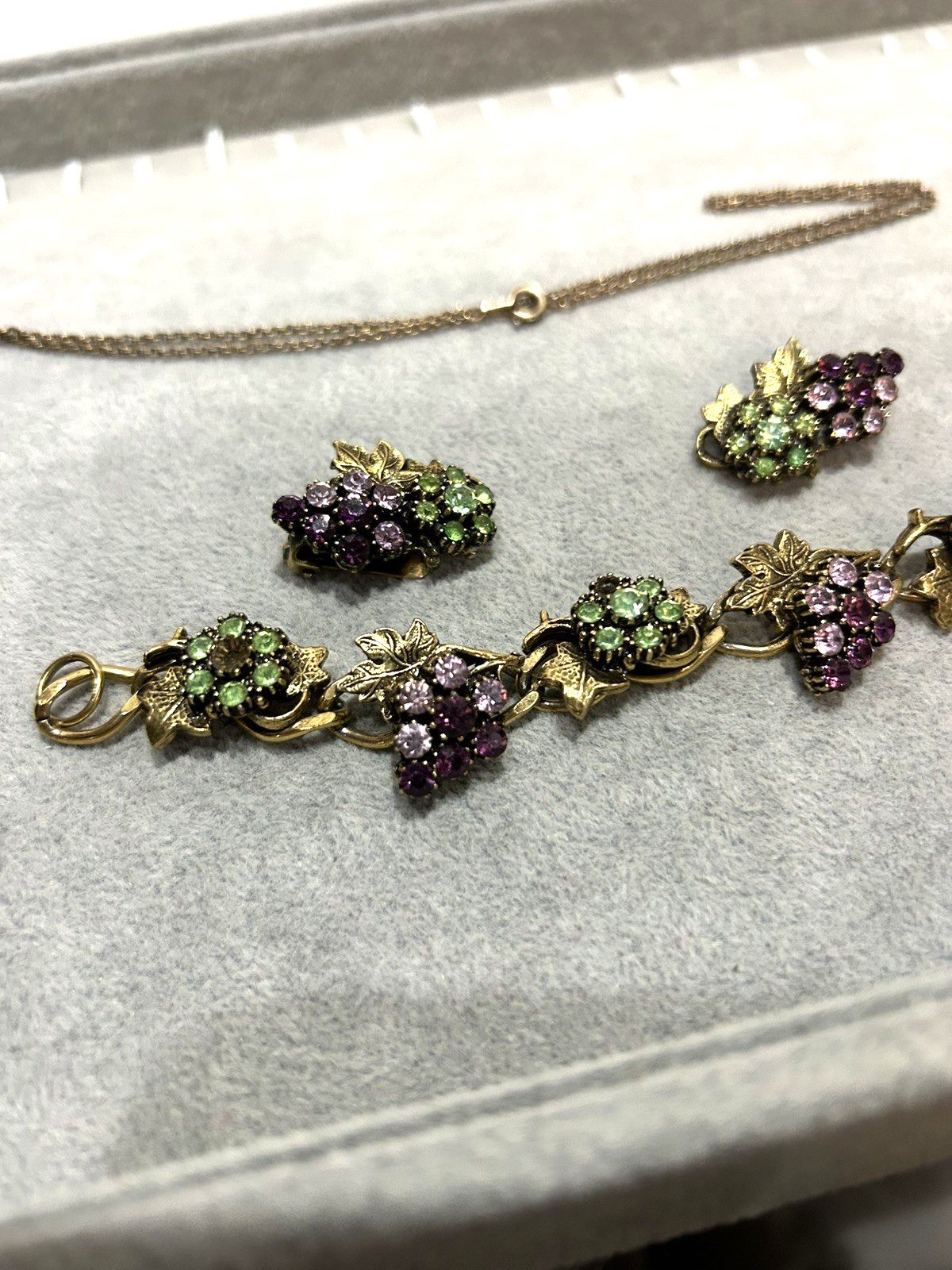 Purple Grape Clusters & Green Flowers Rhinestone Bracelet, Earrings & Necklace