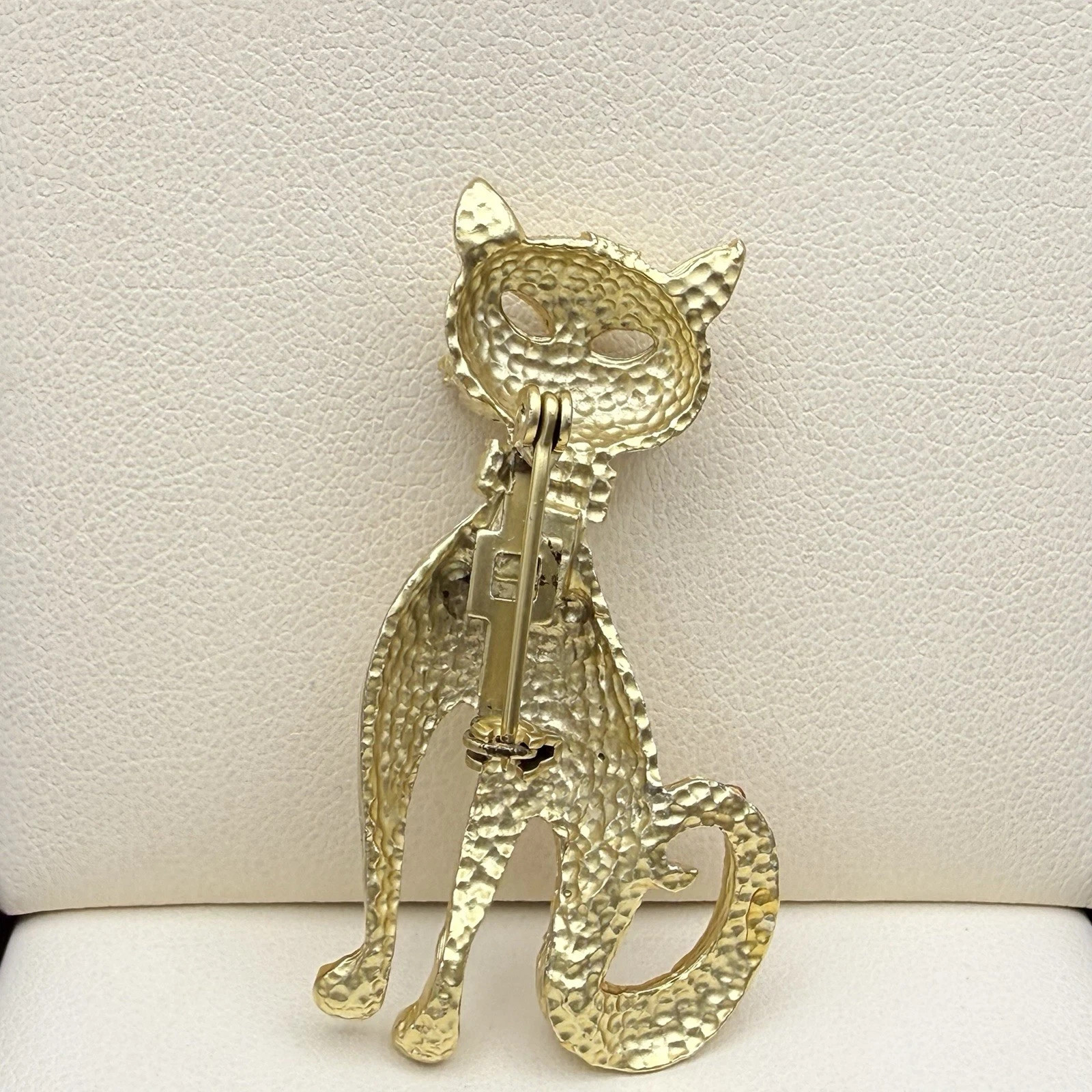 Vintage AB Crystal Kitty Cat Brooch Red Rhinestone Tail Etched Gold Tone MCM Pin