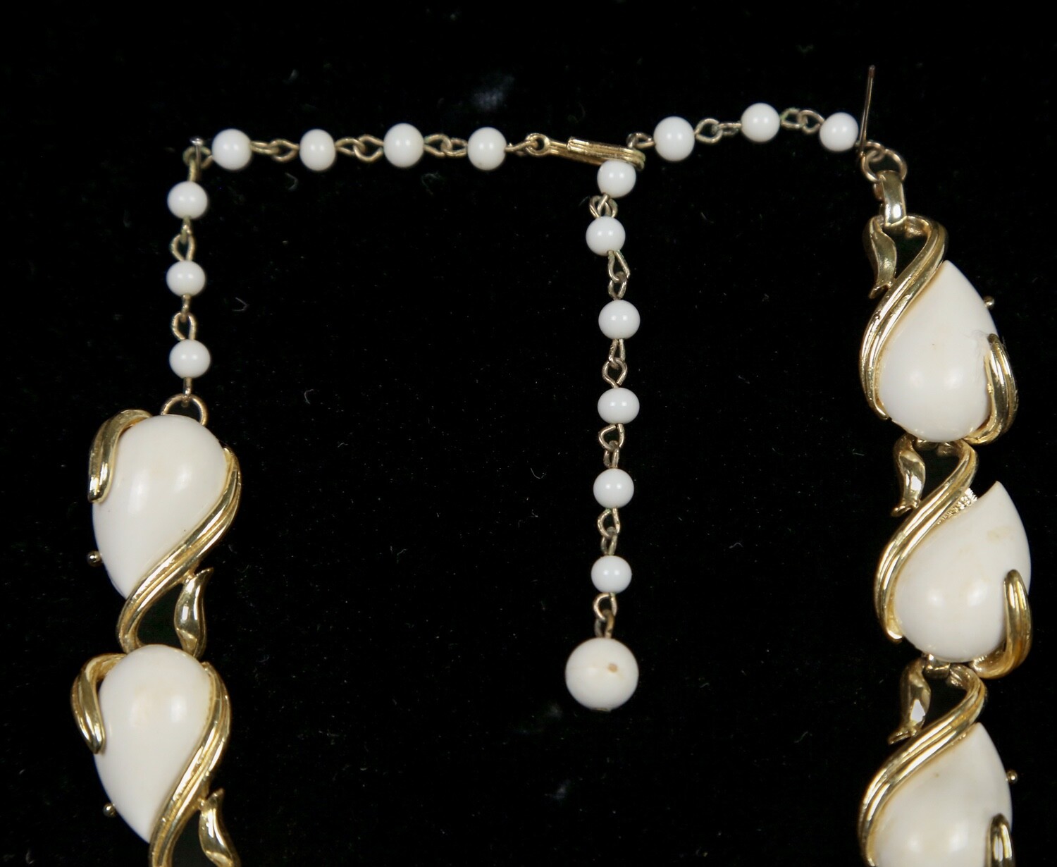 Vtg Coro Necklace 1955 Ivory Teardrop and Gold Tone Metal 17” (see 1955 ad pic)