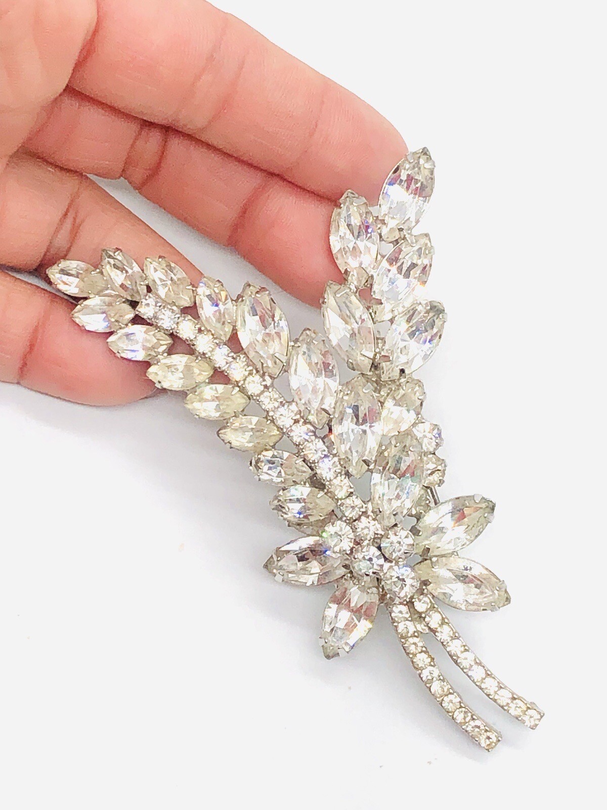 Vtg Unmarked JULIANA Clear Glass Rhinestone Double 2 Leaf Flower Big Brooch Pin