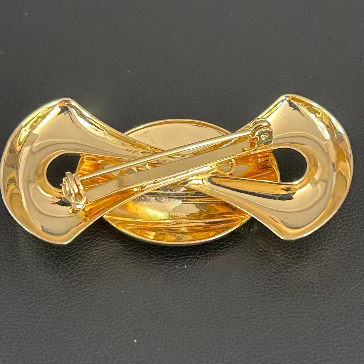 Vintage 1980s Gold Tone Geometric Bar Brooch Clear Rhinestone Costume Jewelry
