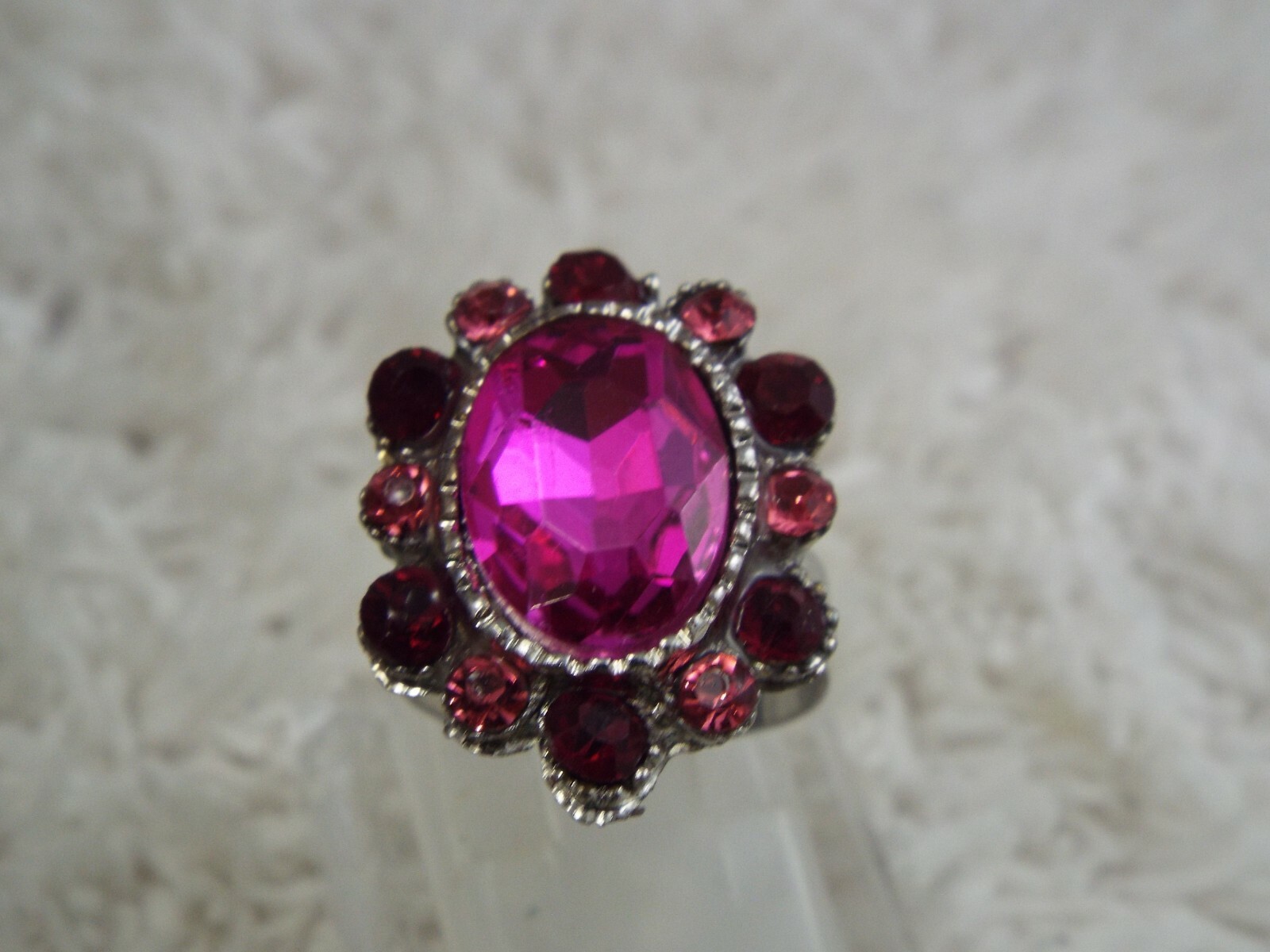 Silvertone Red Fuchsia Rhinestone Ring ~ Adjustable Size 6-7 (A15)