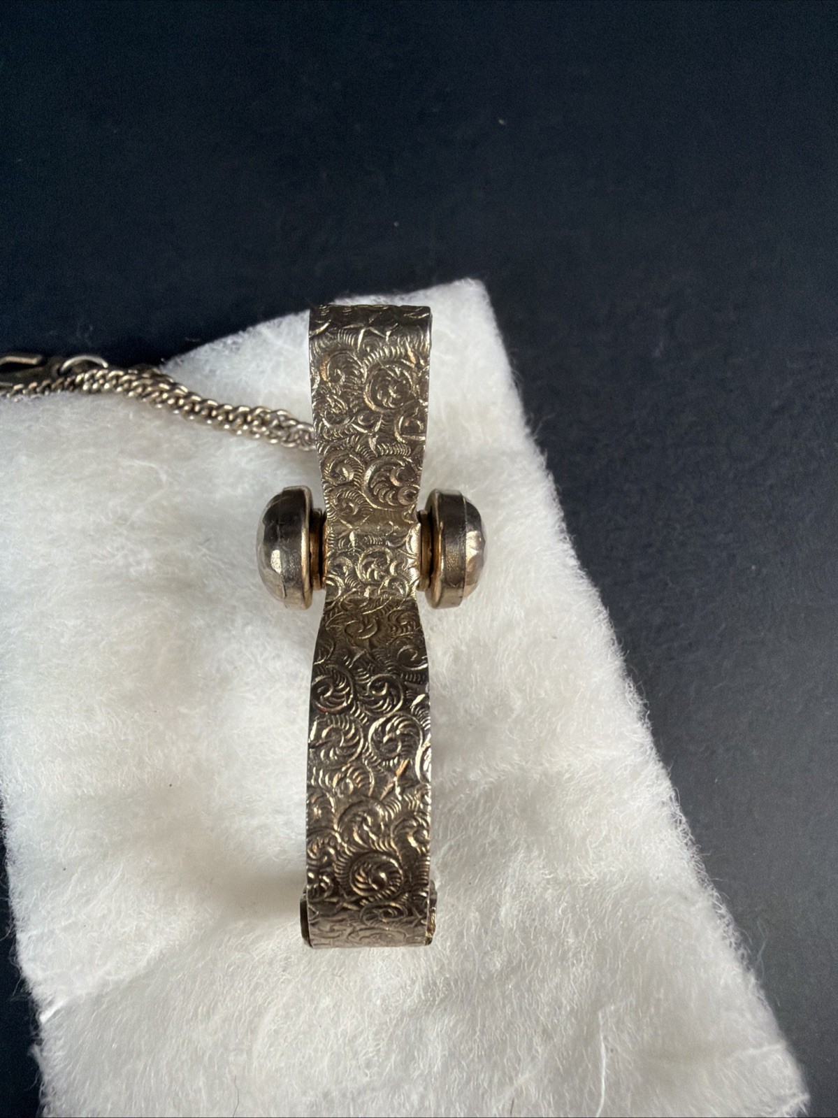 Vintage Silver Tone Metal Purse Glove Clip Holder Handkerchief Scarf Chain