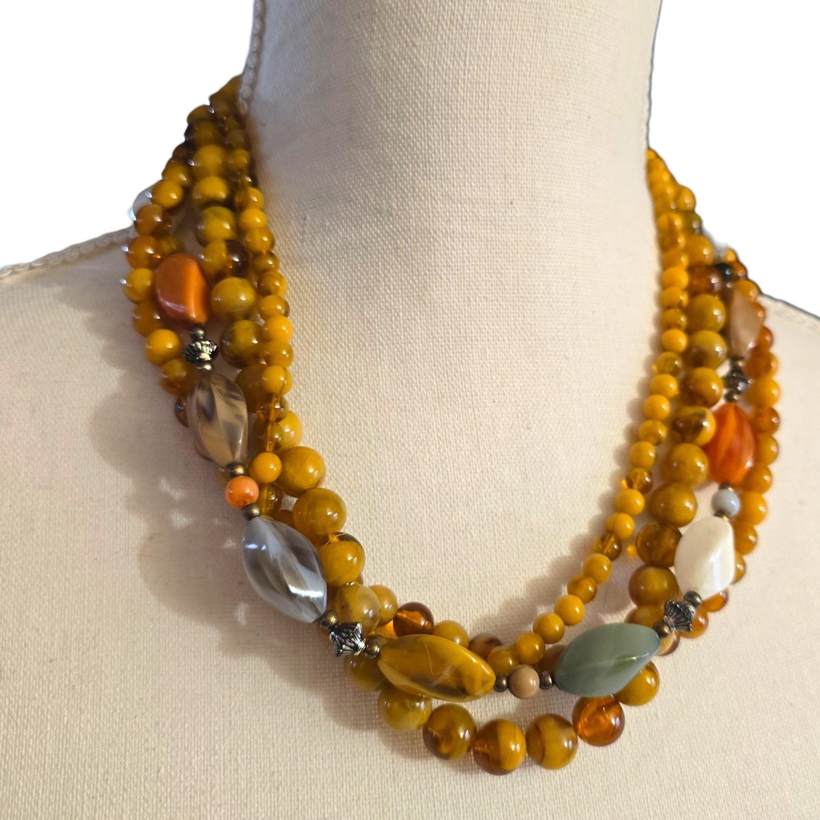 Necklace Vintage Multi Strand Beaded Orange White Lucite 18″ Retro SKU2321