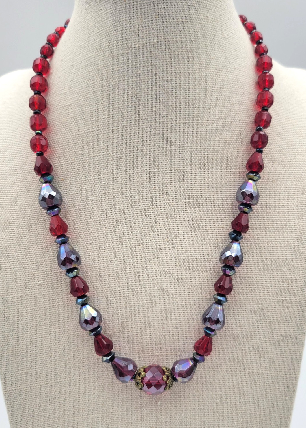 Vintage Red & Iridescent Purple Glass Faceted Bead Necklace 16″