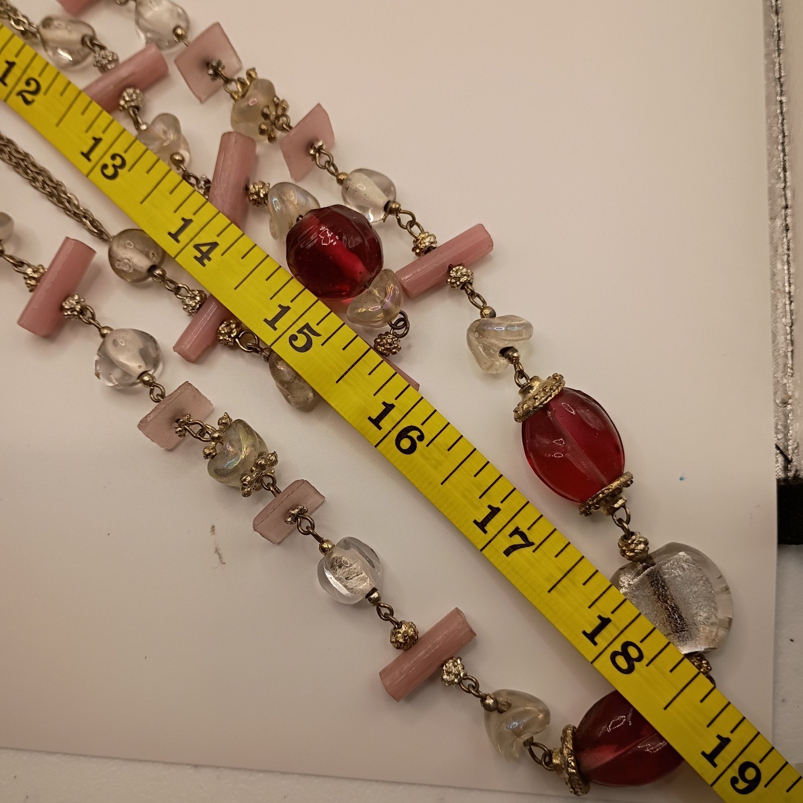 Vintage Art Glass Station Necklace Pink Red Iridescent 36″