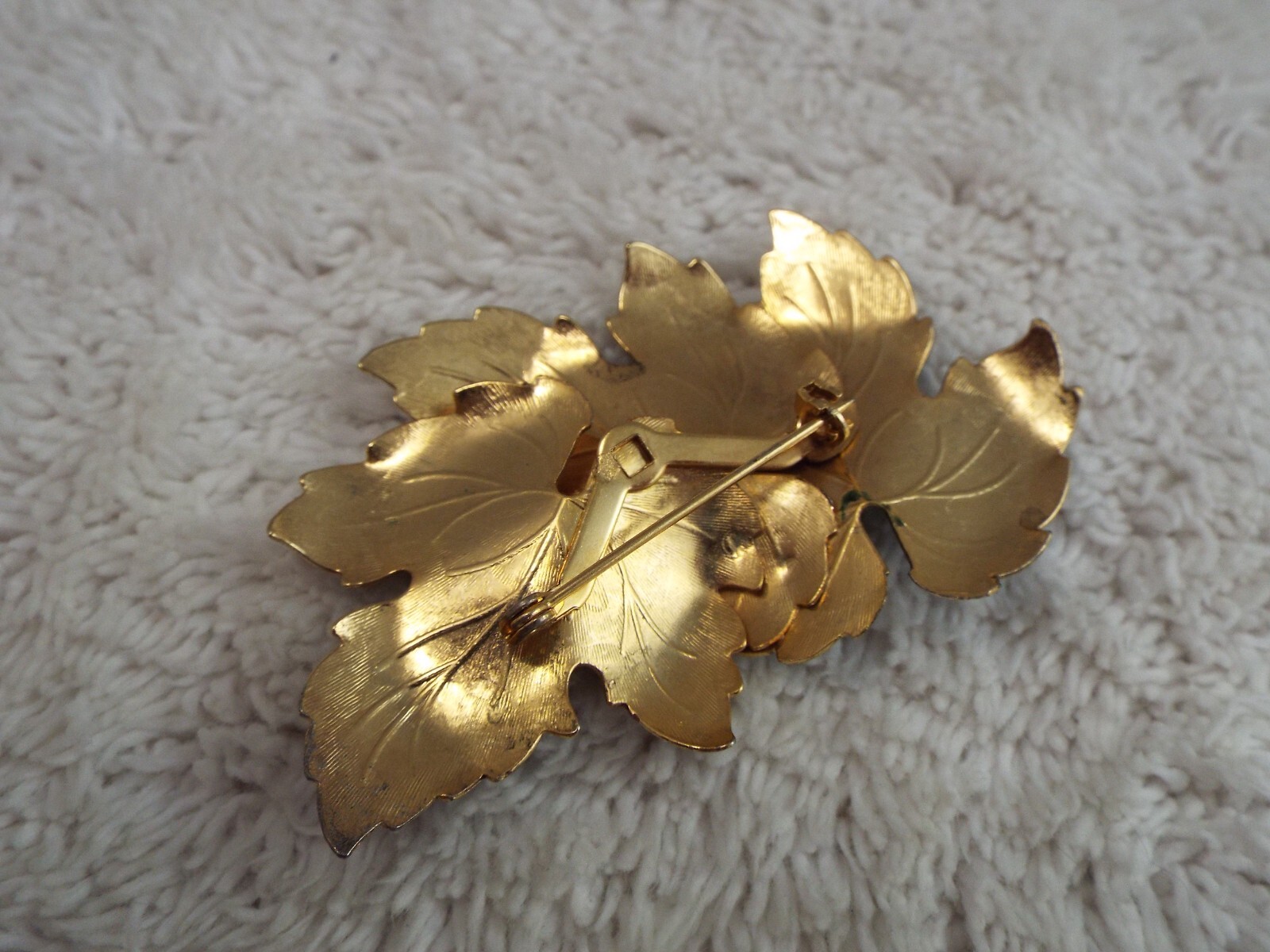 Three Leaf Autumn Pin (A53)