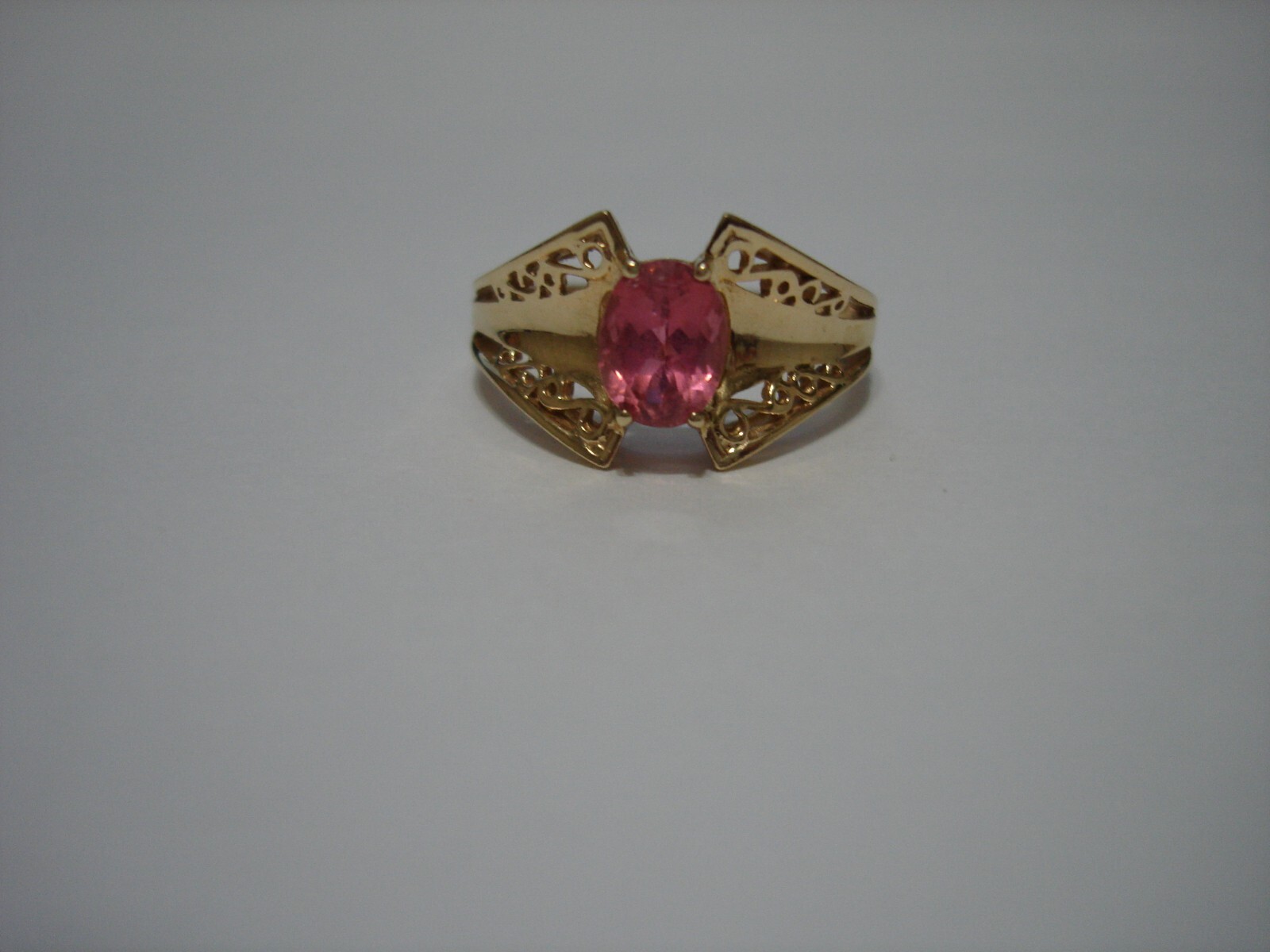 Vintage Beautiful Coctail 10k Yellow Gold Color Pink Stone Ring Size 9.75