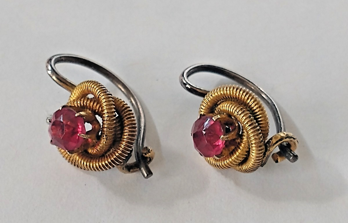 Vintage Red Stone Gold Tone Spiral Pierced Earrings