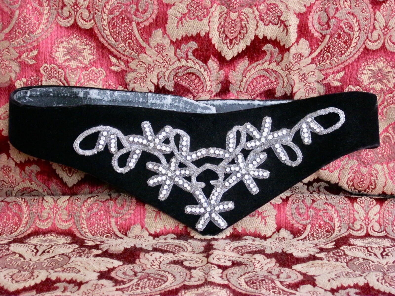 OLD ANTIQUE VINTAGE BLACK LEATHER VELVET RHINESTONE APPLIQUE V BELT ADJUSTABLE