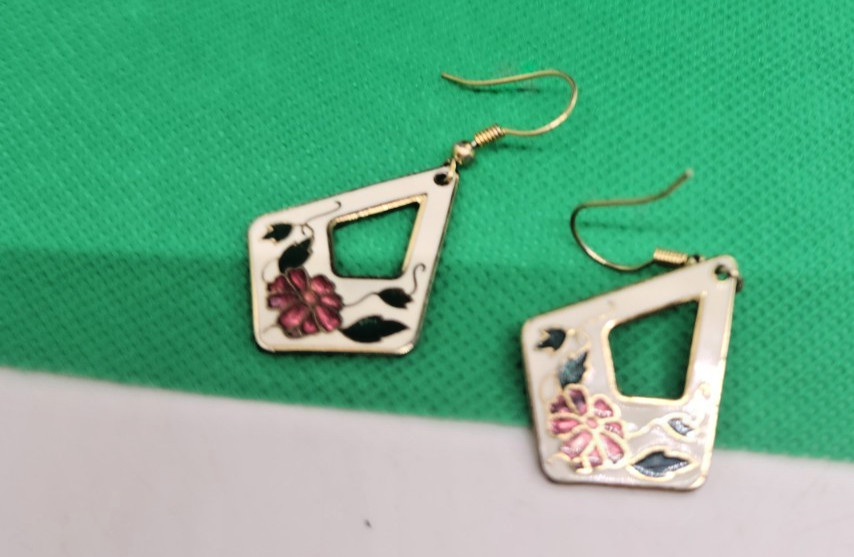 Vintage Cloinesse Hummingbird & Floral Enamel Jewelry Set heart pendant earrings