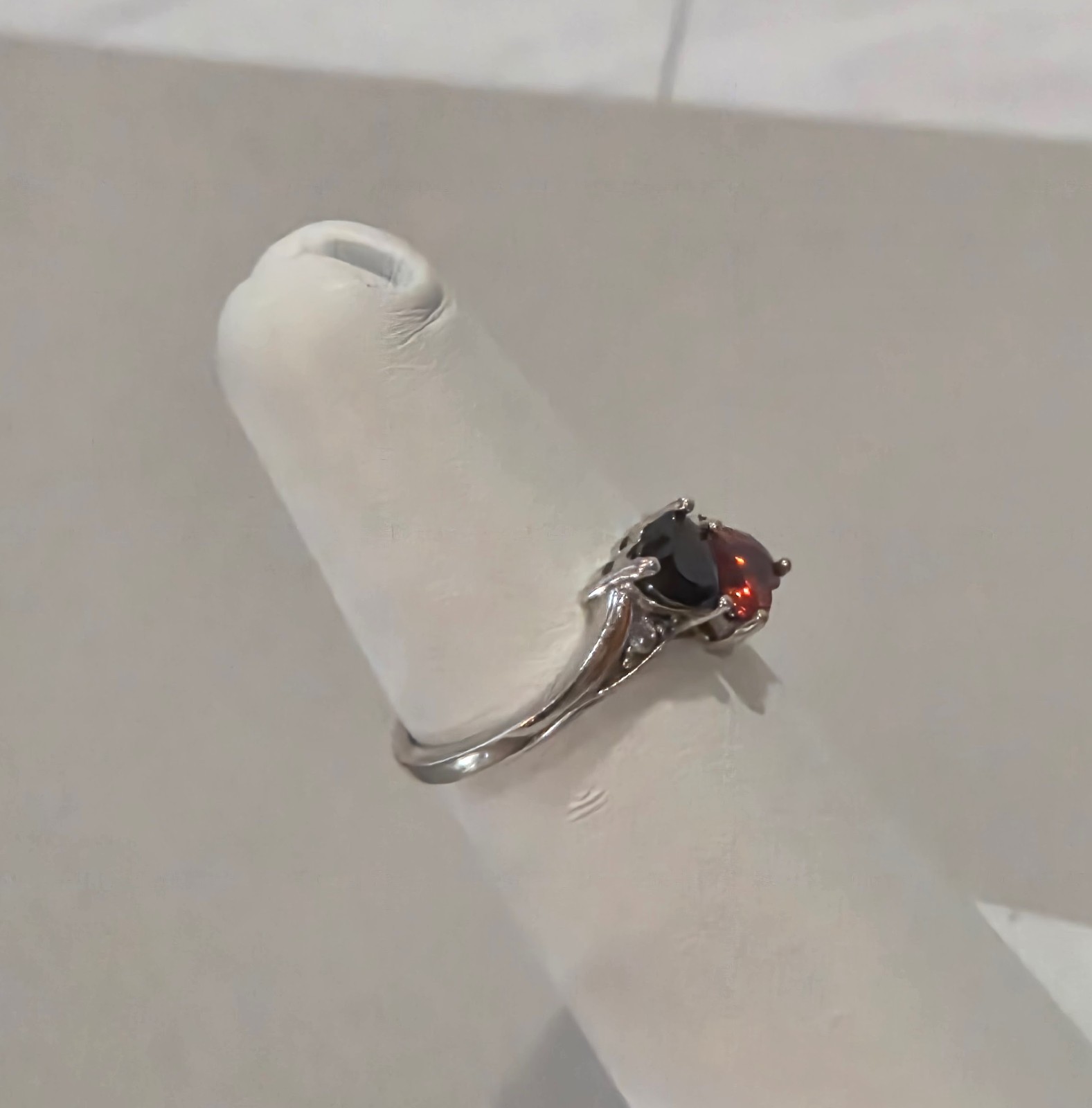 VINTAGE-RETRO 925 Silver Statement Ring Red/Black Heart Rhinestone Ring sz 4.75