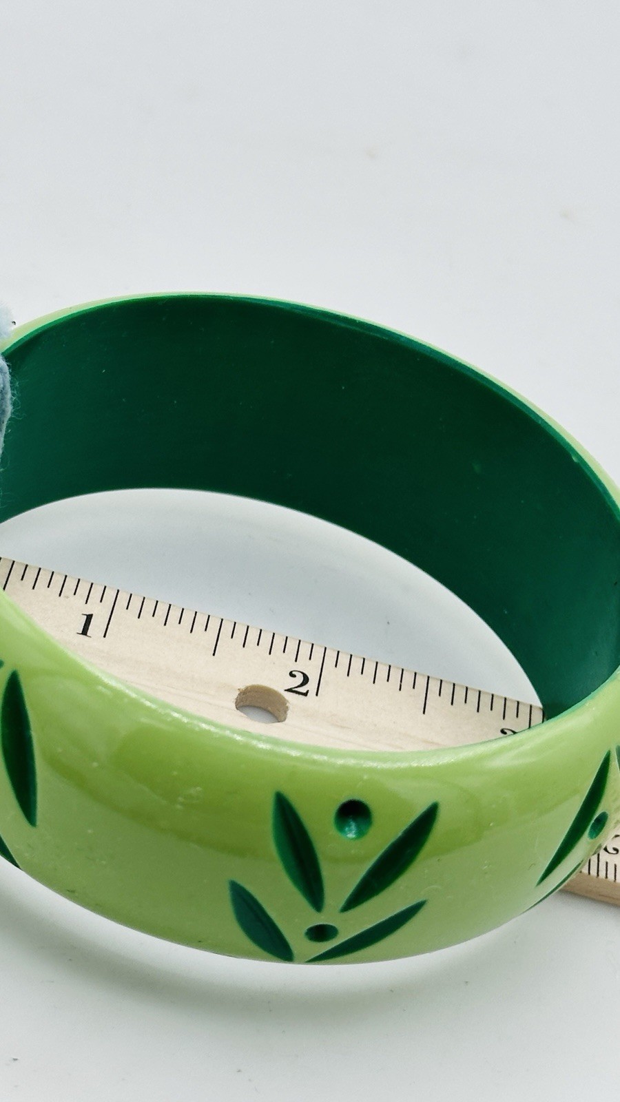 Splendette Wide Spring Carved Duchess Bangle Lime Green Leaves Fakelite Large 3”
