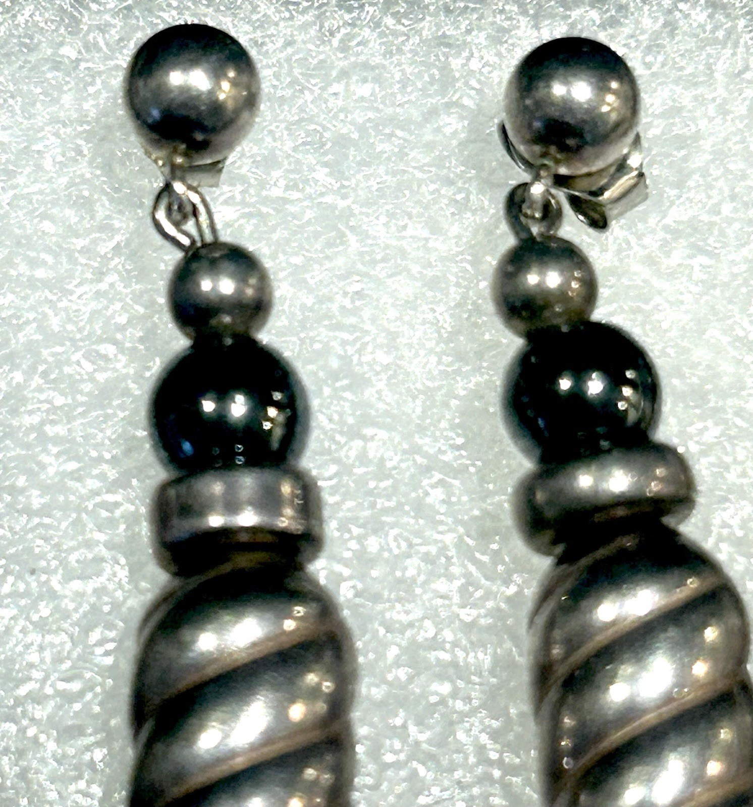 Vntg Native American Sterling Silver Twist Drop Earrings With Hematite Bead 8 Gr