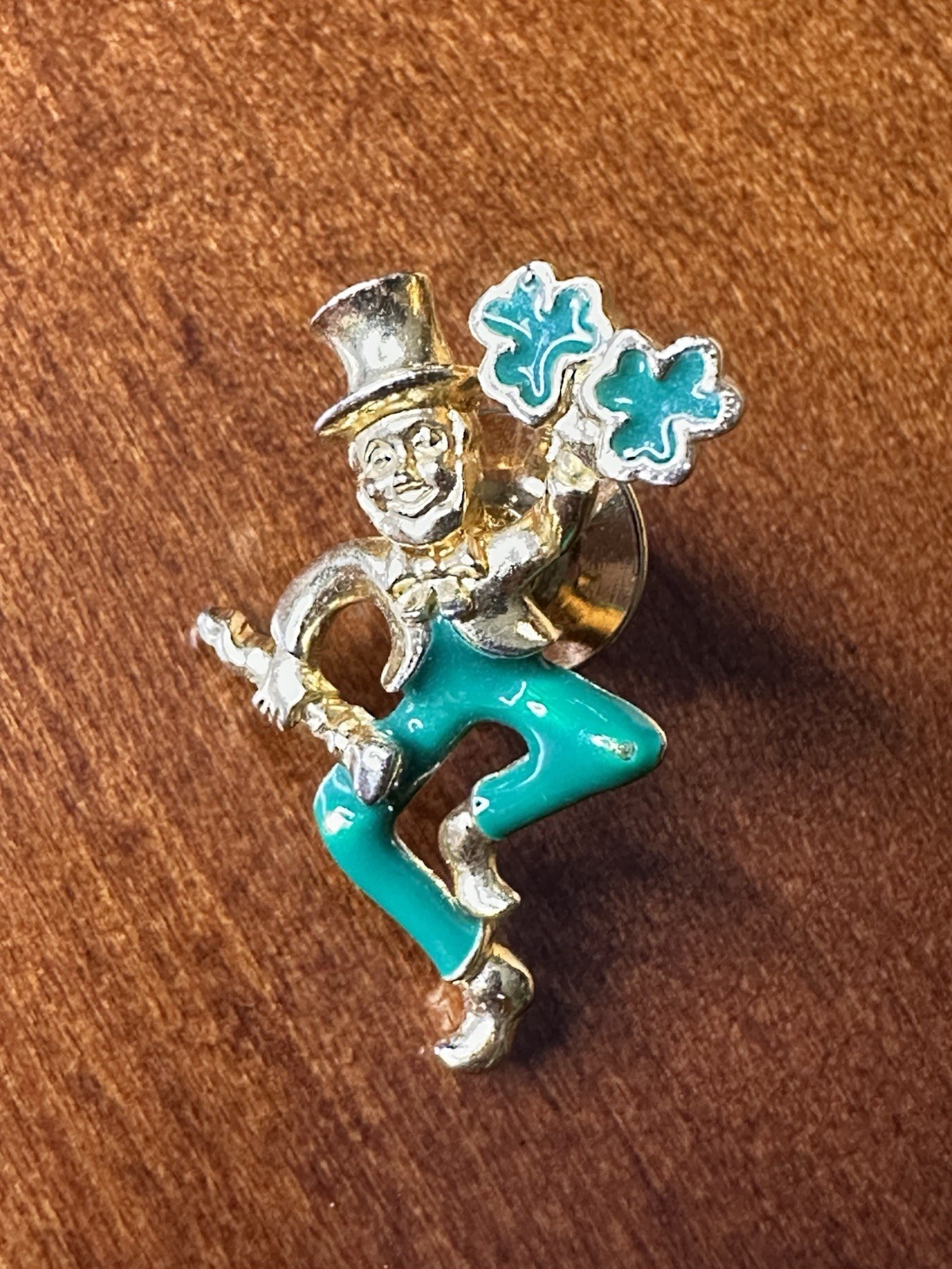 Vtg Avon St Patrick’s Day Pin Gold & Green Color Leprechaun With Shamrock #3A