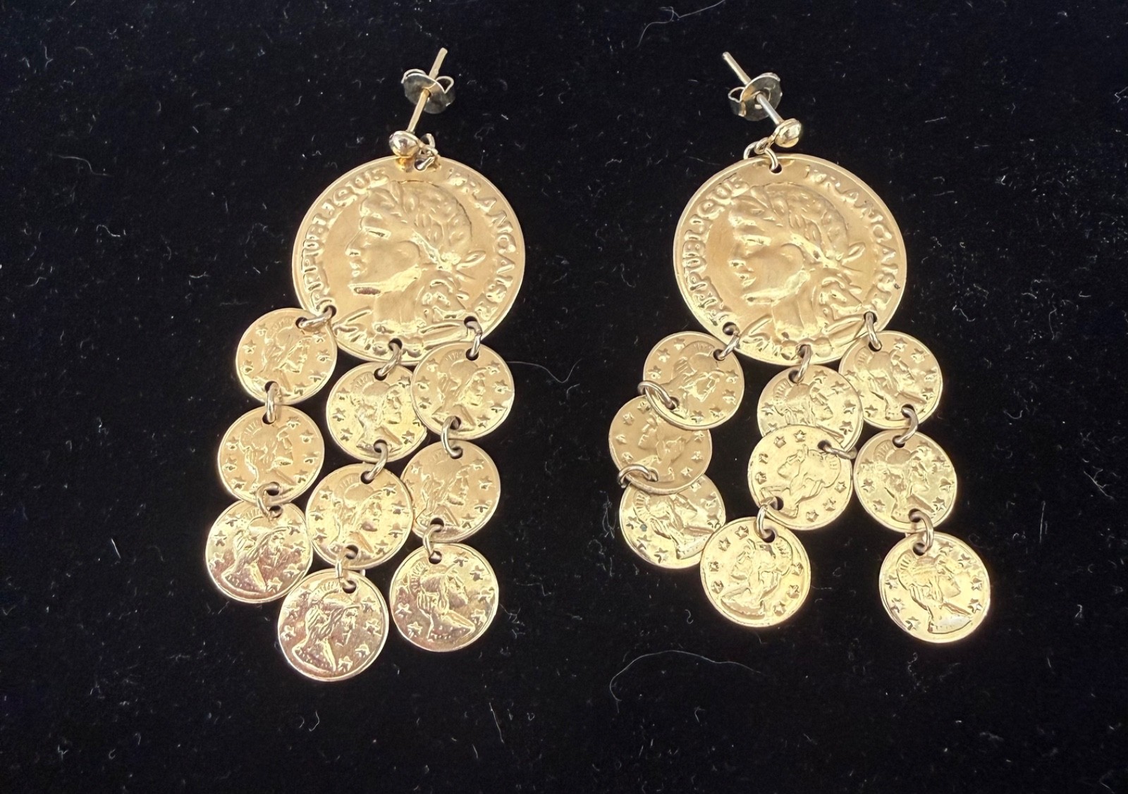 VINTAGE GOLD TONE GYPSY COIN & RHINESTONE BALL CHARM BRACELET W/ COIN EARRINGS