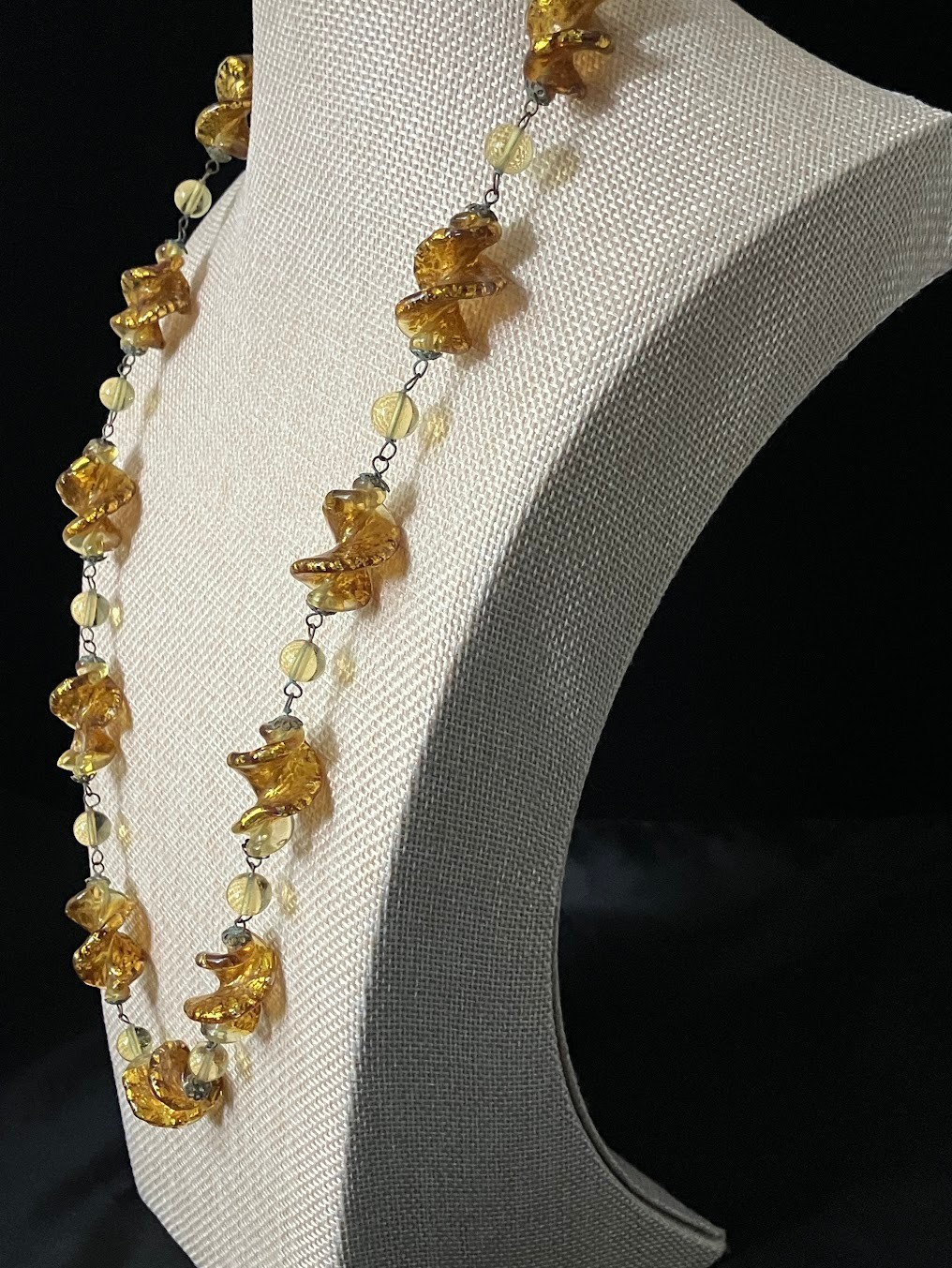 Vintage Art Glass Beaded Necklace Twist Gold Foil Station Chain 28″ READ