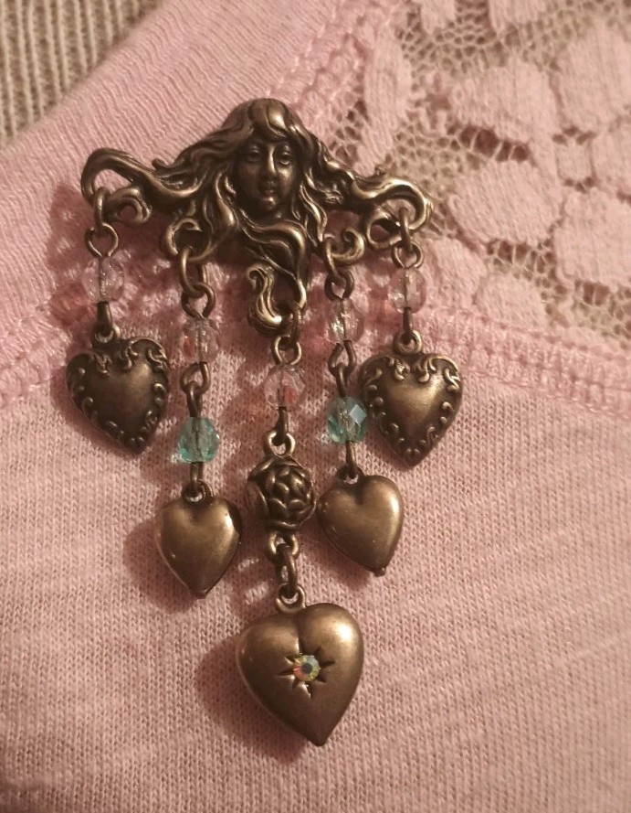 Sweet Romance Vintage Victorian Medusa W/Dangling Beads & Heart Charms Brooch